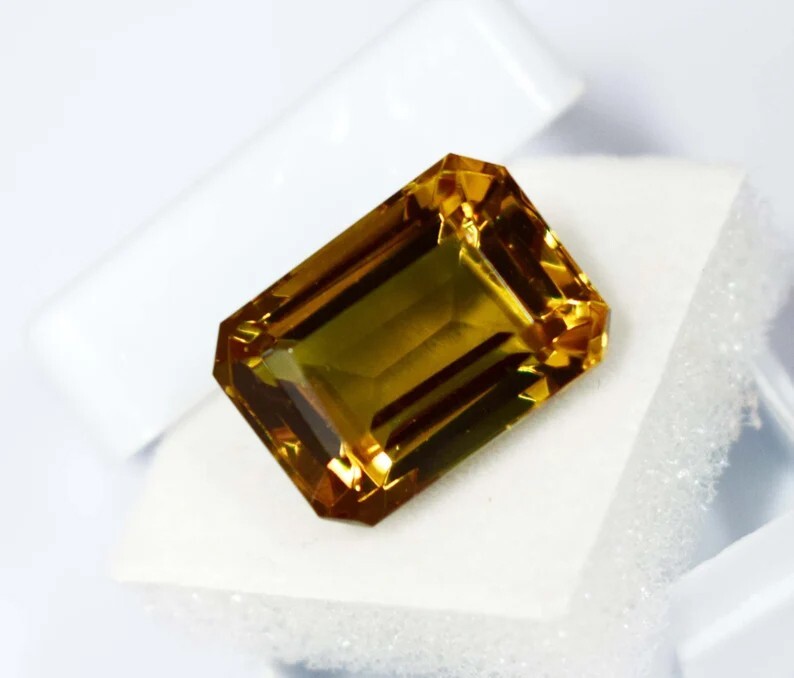 10 to 12 CT Emerald Cut Loose Gemstone Color Changing Natural Alexandrite