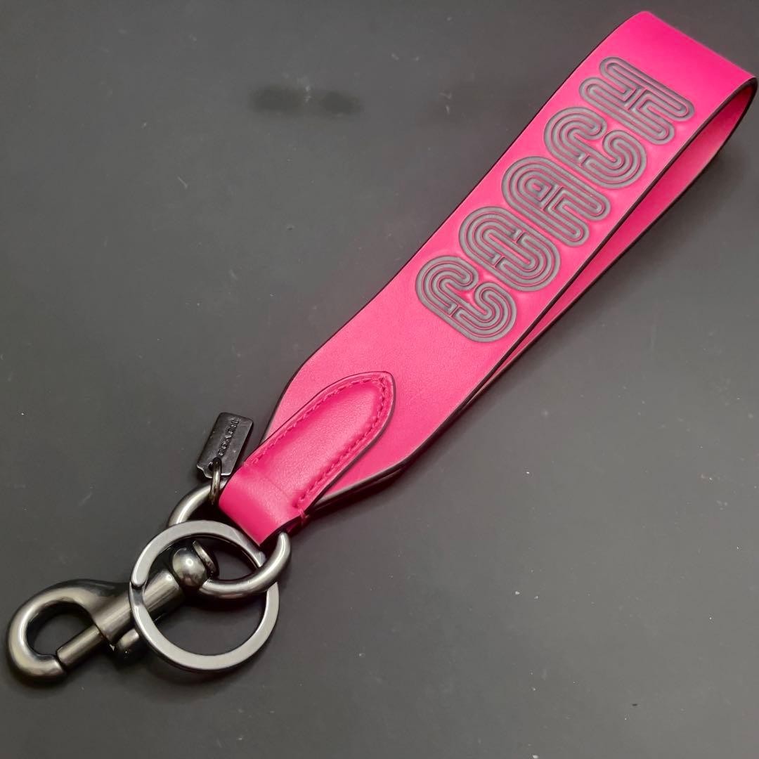 COACH Pink Leather Keychain Strap Bag Charm Metal Details 24cm Used