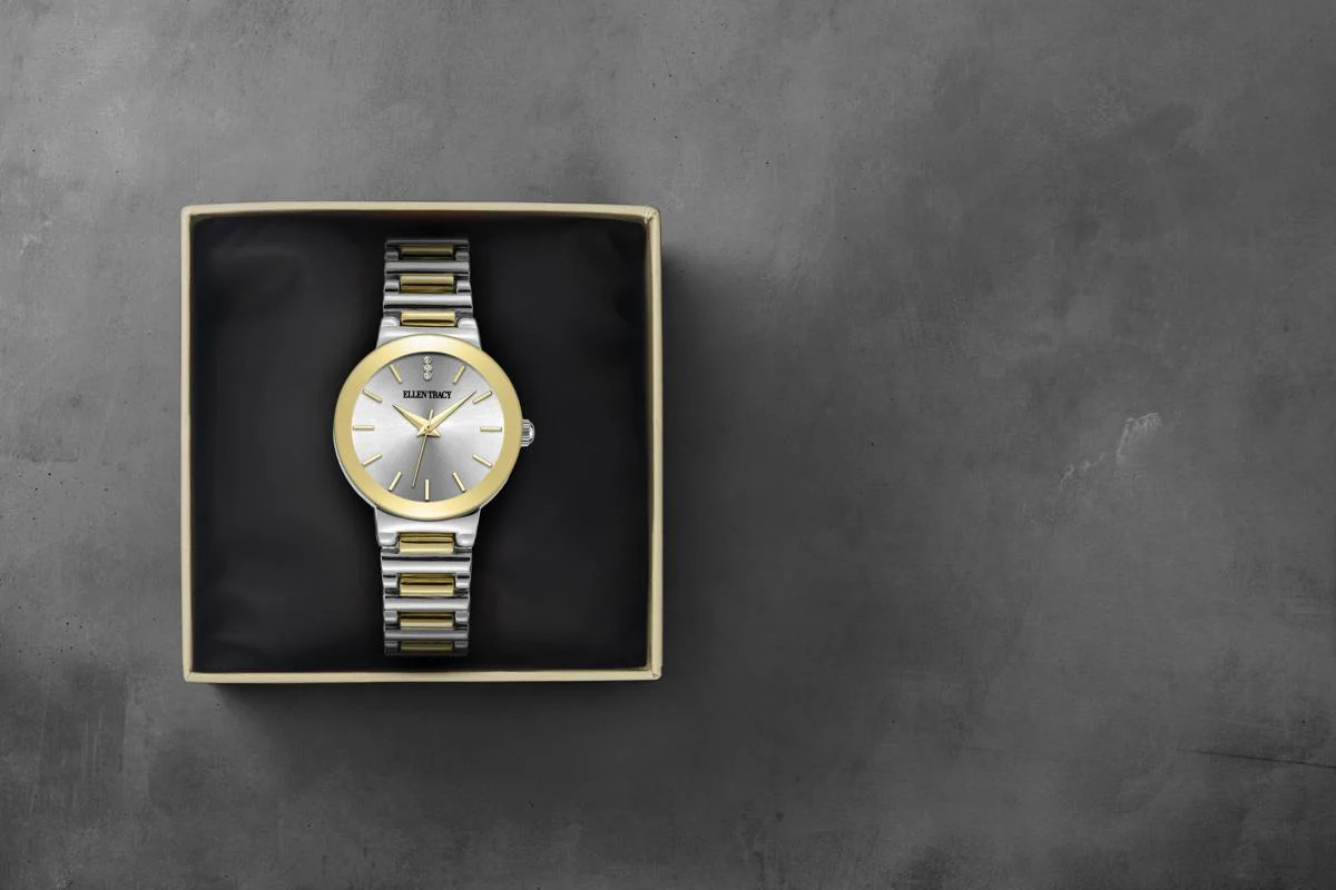 Ellen Tracy Diamond Collection Womens Metal Bracelet Watch | 28 MM