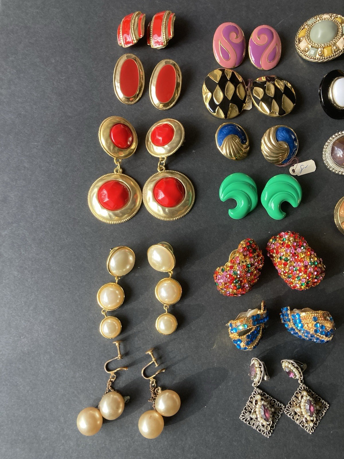 VTG Clip On Earrings Lot Of 24 Gold Silver Tone Mix Materials Multi Color 60-80s