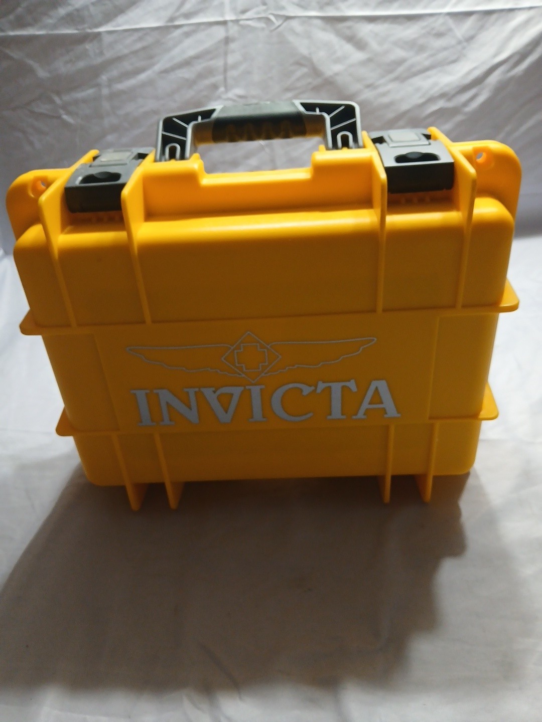 INVICTA 8 SLOT IMPACT Yellow Watch Storage Box Dive Case