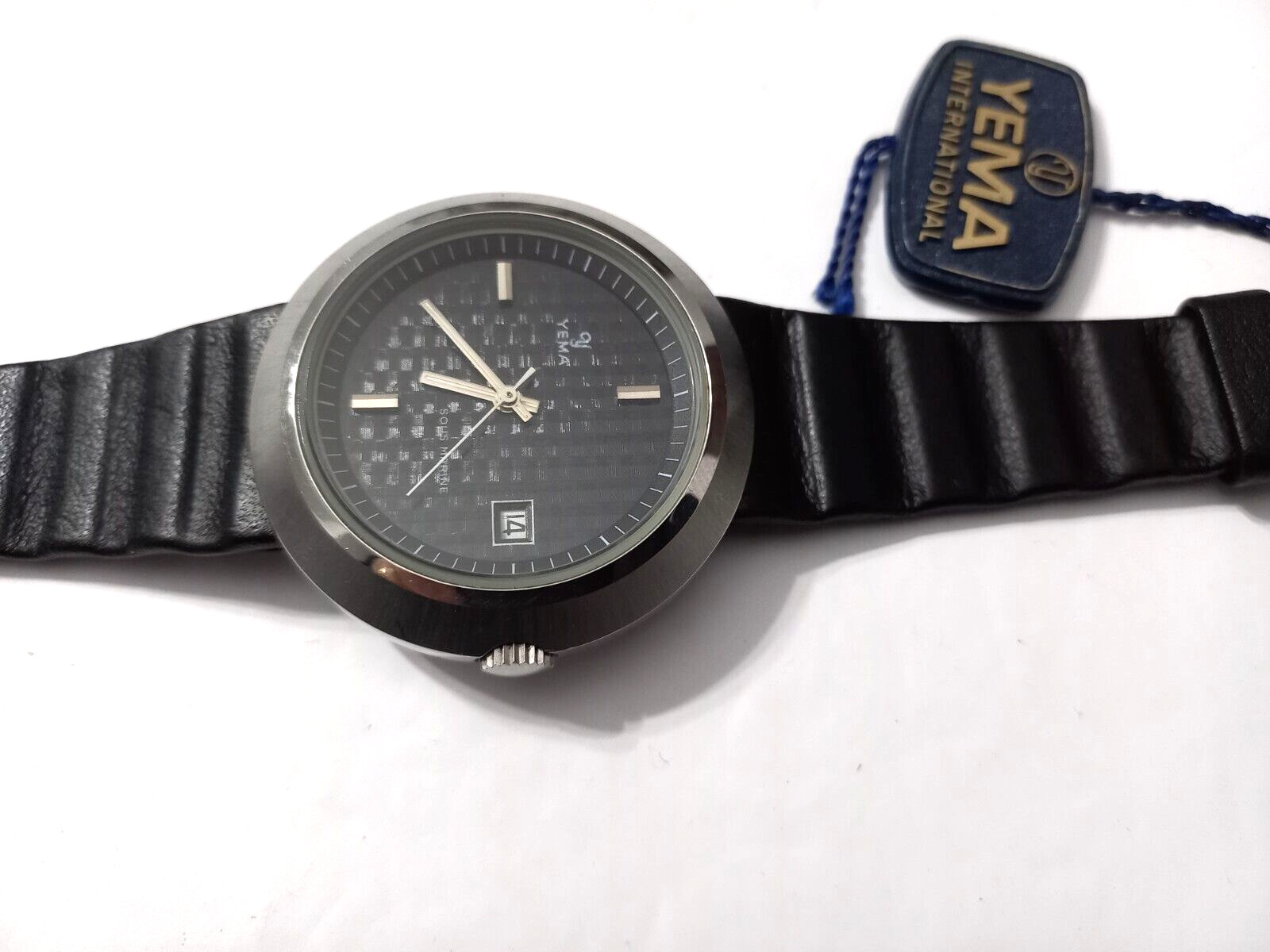 NOS 40MM 1970’S STEEL YEMA SOUS MARINE ” UFO ” AUTOMATIC DATE -RARE BLACK DIAL