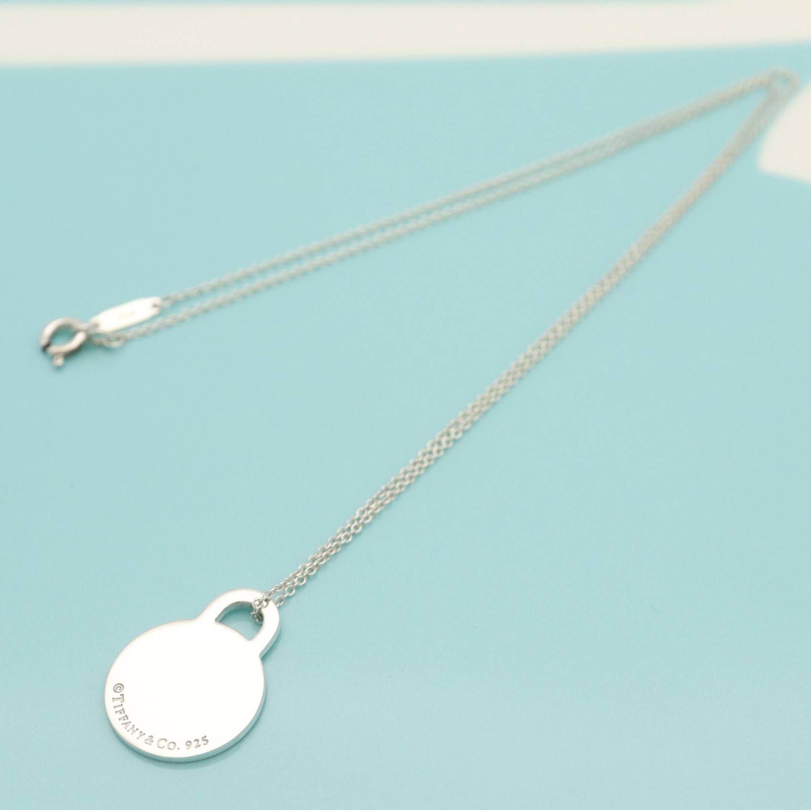 Tiffany & Co. Return to Round Tag Pendant Necklace 16″ Sterling Silver 925