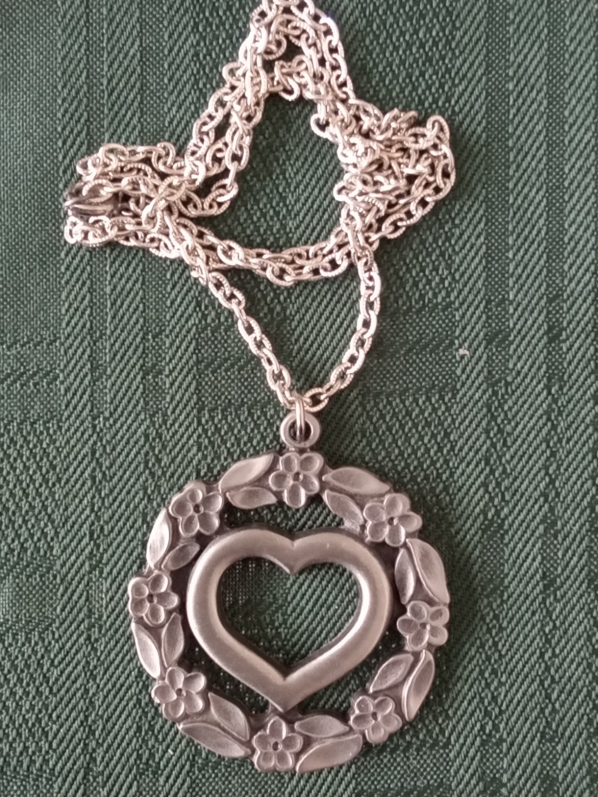 Vtg R.Tennesmed Sweden Handmade Pewter Pendant Necklace Floral Heart 24”chain