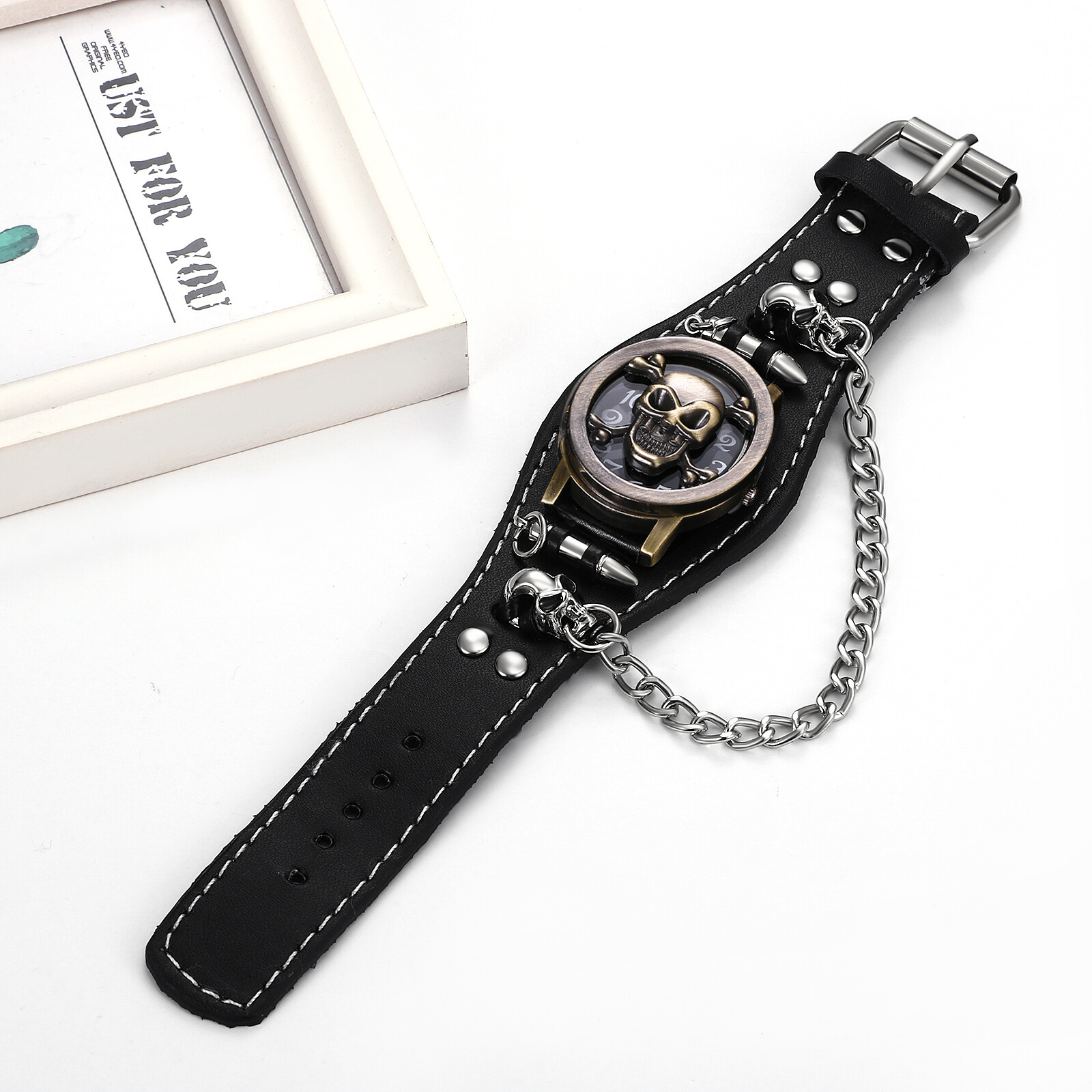 Unisex Geniune Leather Quartz Wrist Watch Openable Skull Case Chain Bullet Decor