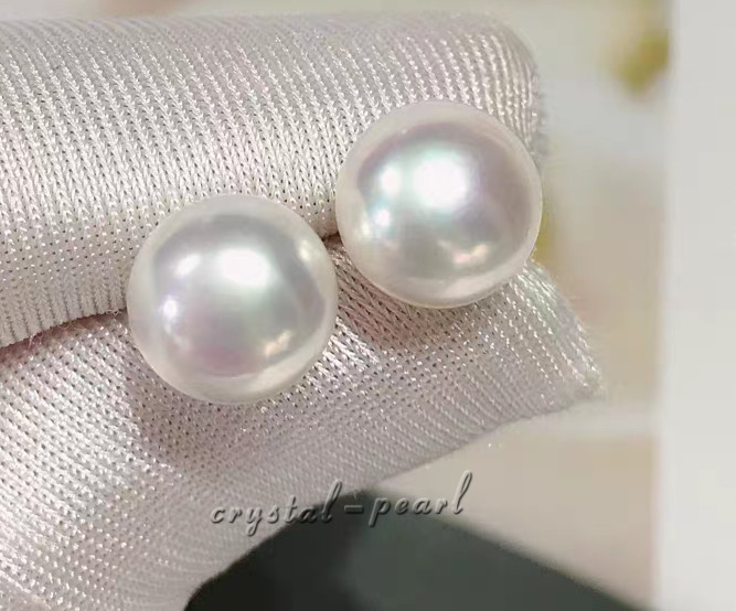 natural akoya AAA white pearl earrings 14k Yellow Gold 9-8 mm