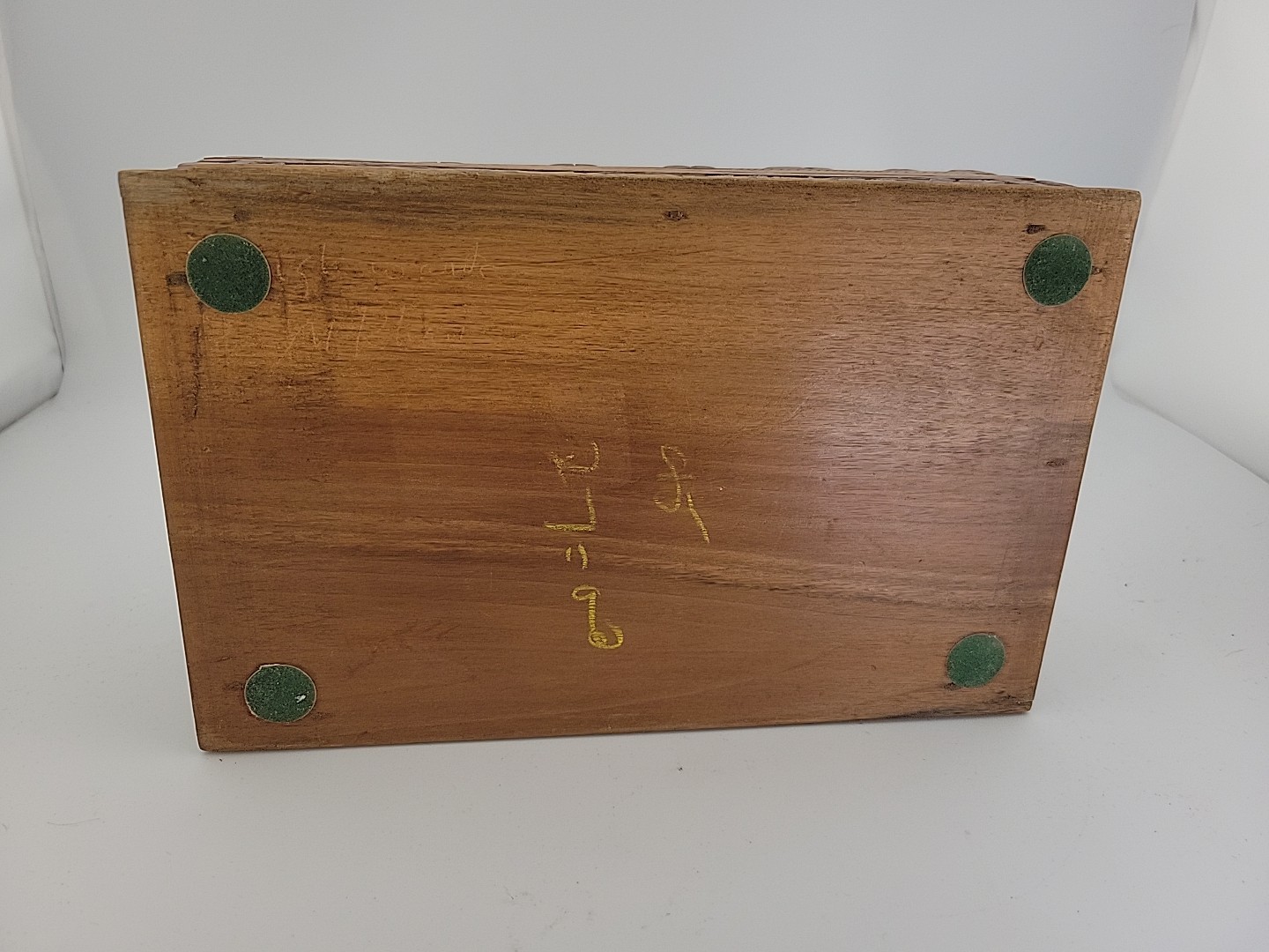 Hand Carved Kashmiri Walnut Wood Jewelry Box with Removeable Tray Signed 8.5×5.5