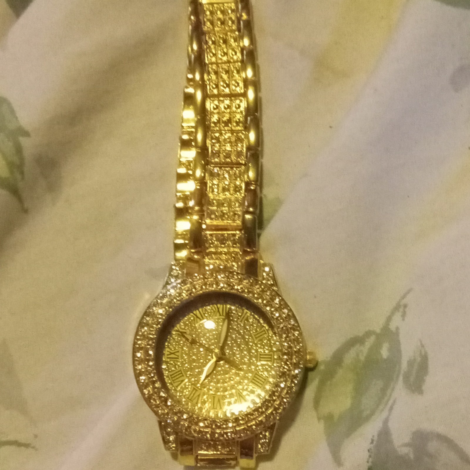 Women’s Dress Round Analog 12-Hour Watch Gold Dial Roman Numerals Crystal Bezel