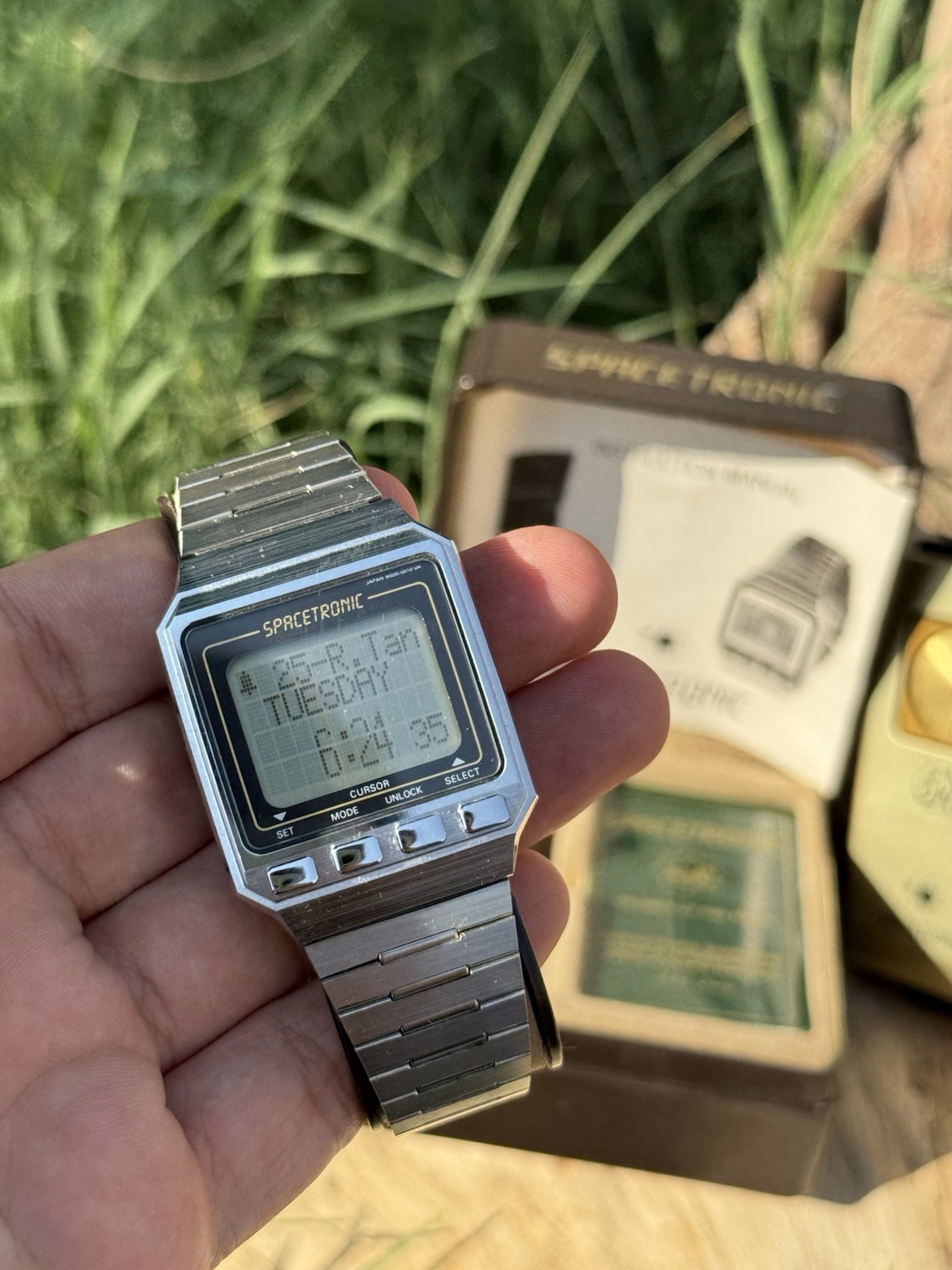 Vintage Seiko Spacetronic W030-0010 Digital Watch Quartz W/Box & Full Set