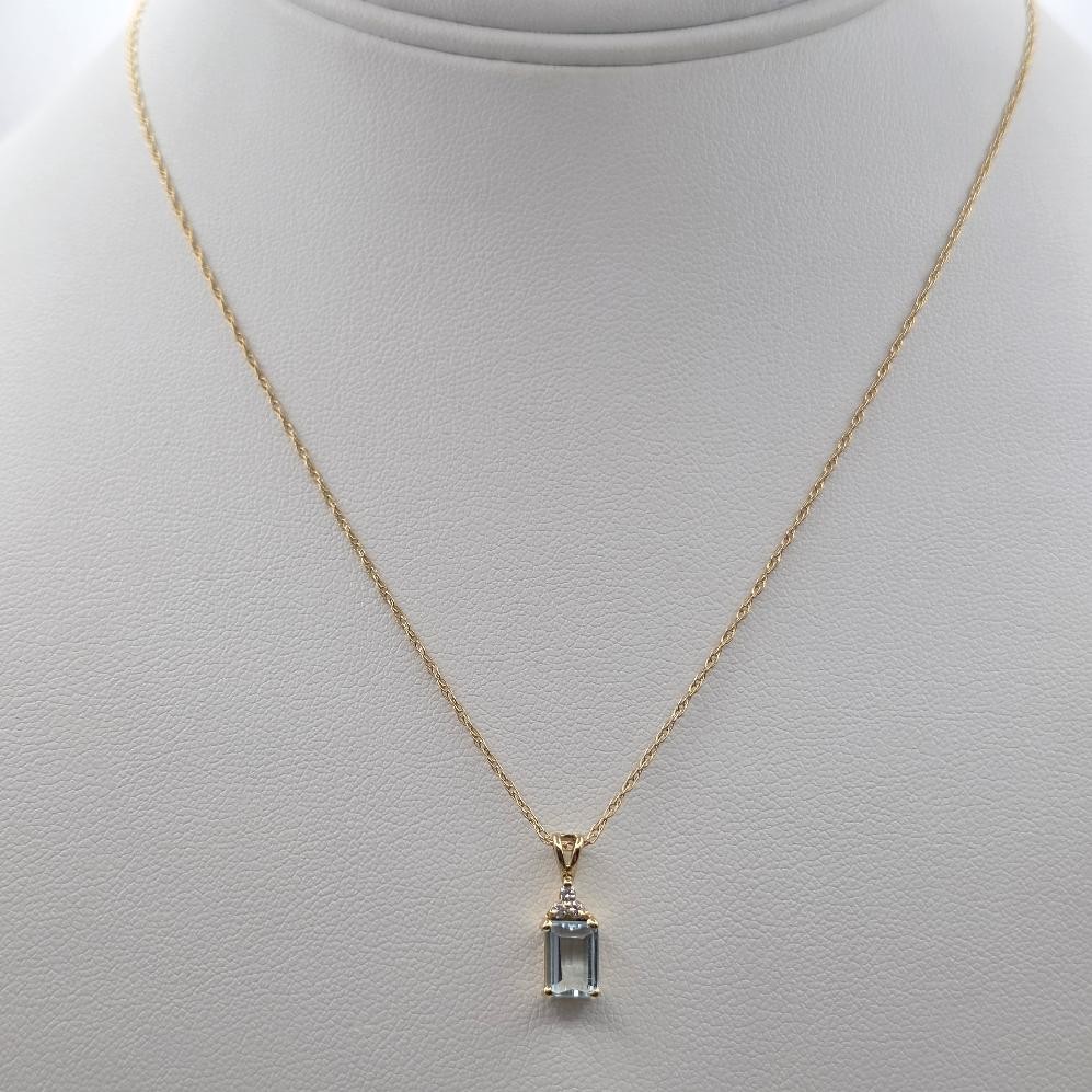 16″ 14K Yellow Gold Emerald-Cut Aquamarine & Diamond Accent Pendant Necklace