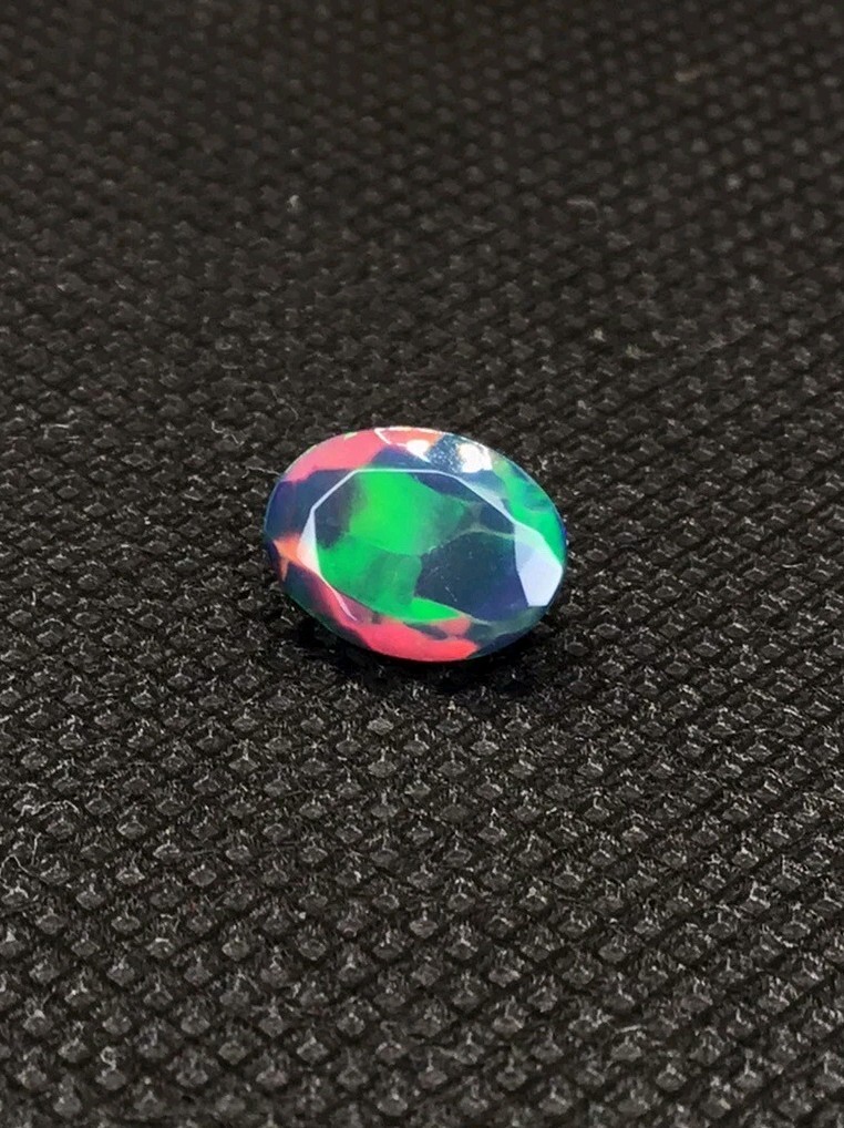 1.75ct Natural Black Opal Oval Cut – Bright Multicolour Fire Clean Stone 9.40mm✨