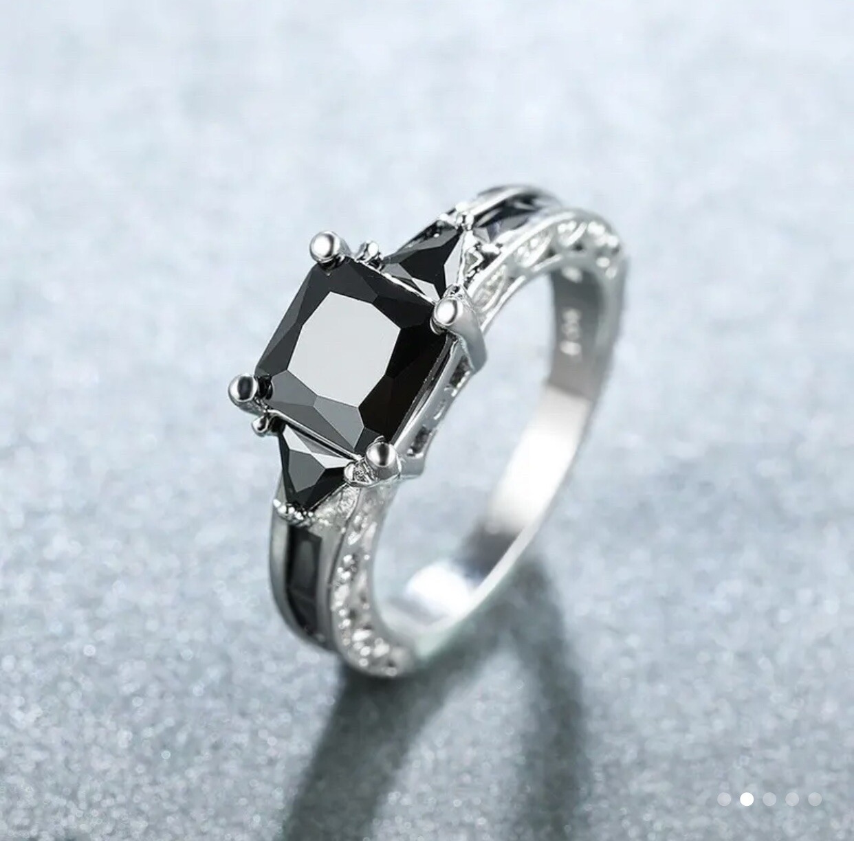 Gorgeous 925 silver plated black zicron ring