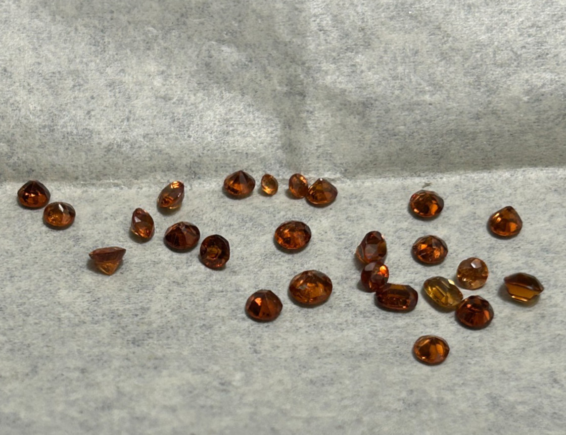 25 Natural Hessonite Garnets 4.10ct Parcel Lot Cinnamon Orange Faceted Gems