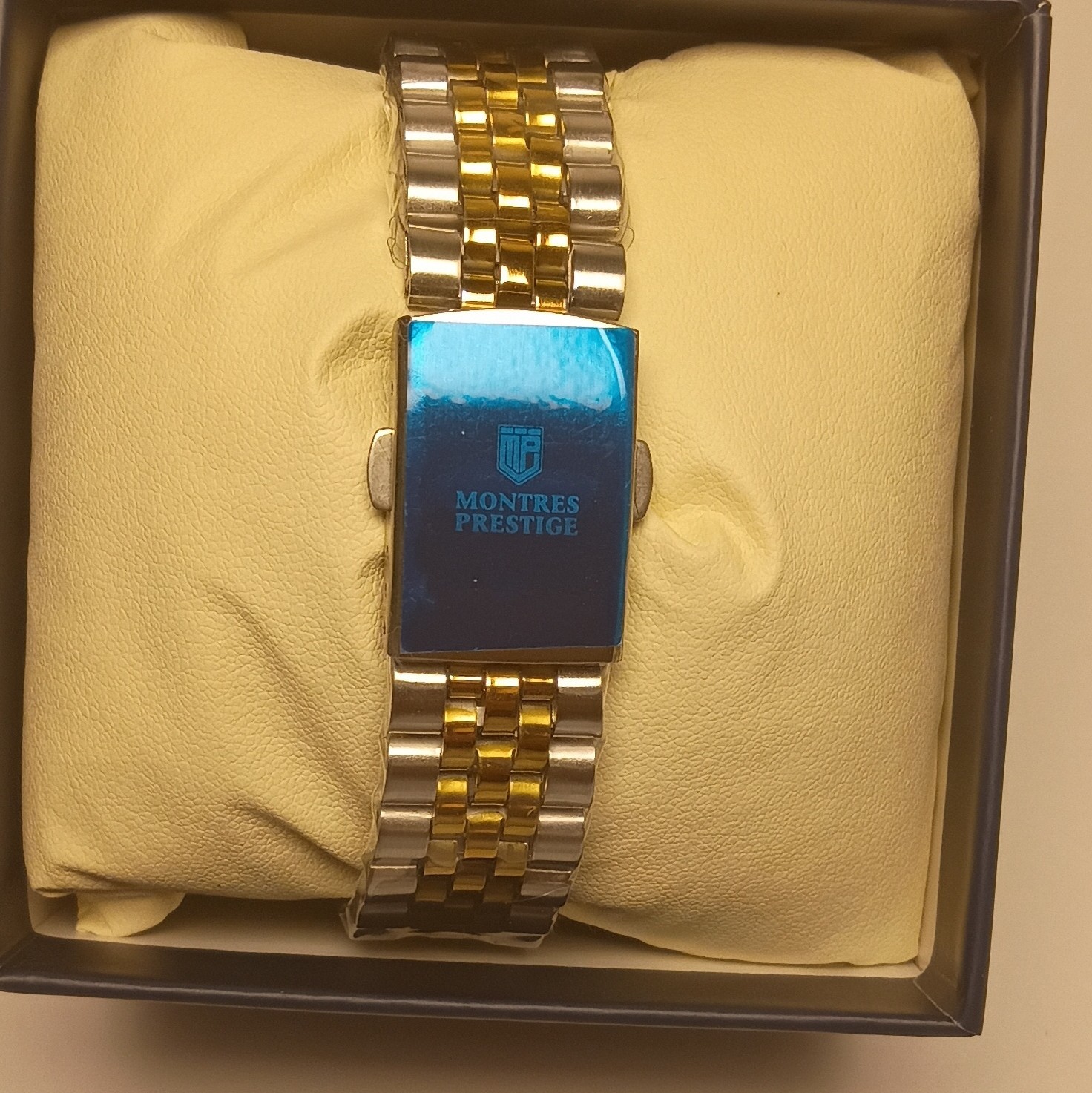 Montres Prestige X Invicta Two-Tone Quartz Watch Gold Dial Fluted Box NWB