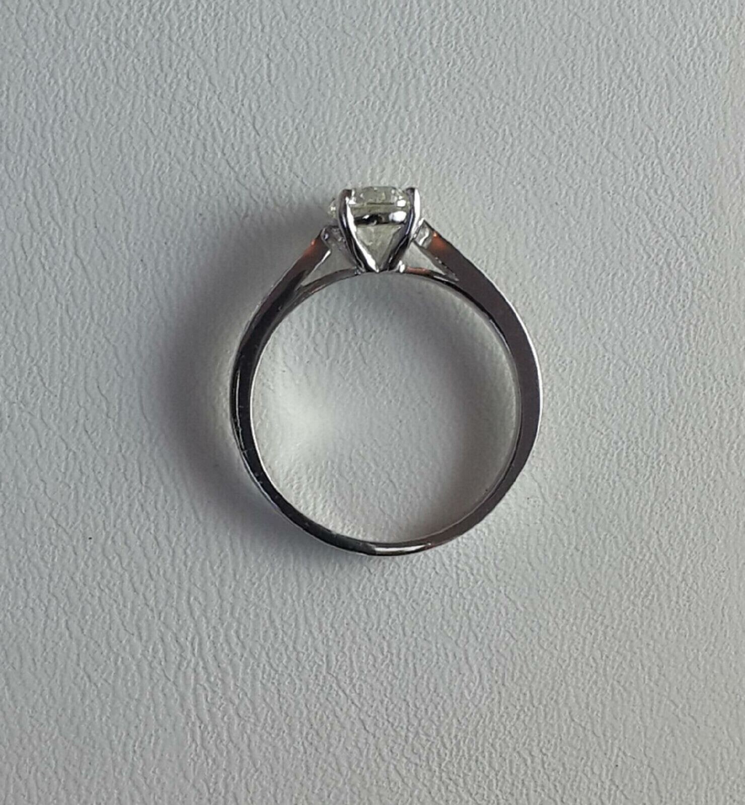 Stunning Solitaire Band Ring Round Cut Simulated Diamond 14k White Gold Plated