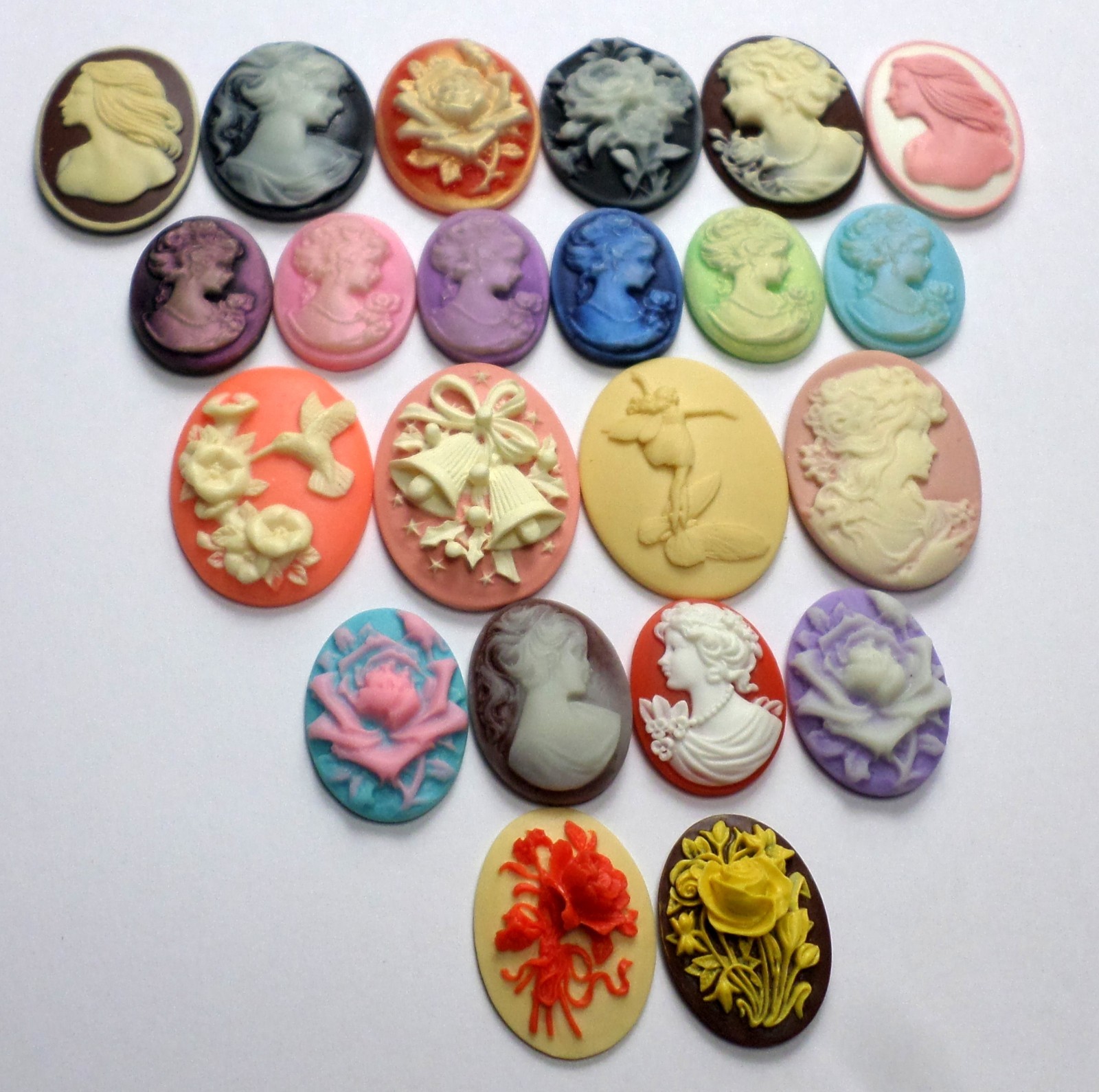 22 of 27-40mm Mixed Lot of Vintage Oval Women Floral Fairies Cameos Cabochons