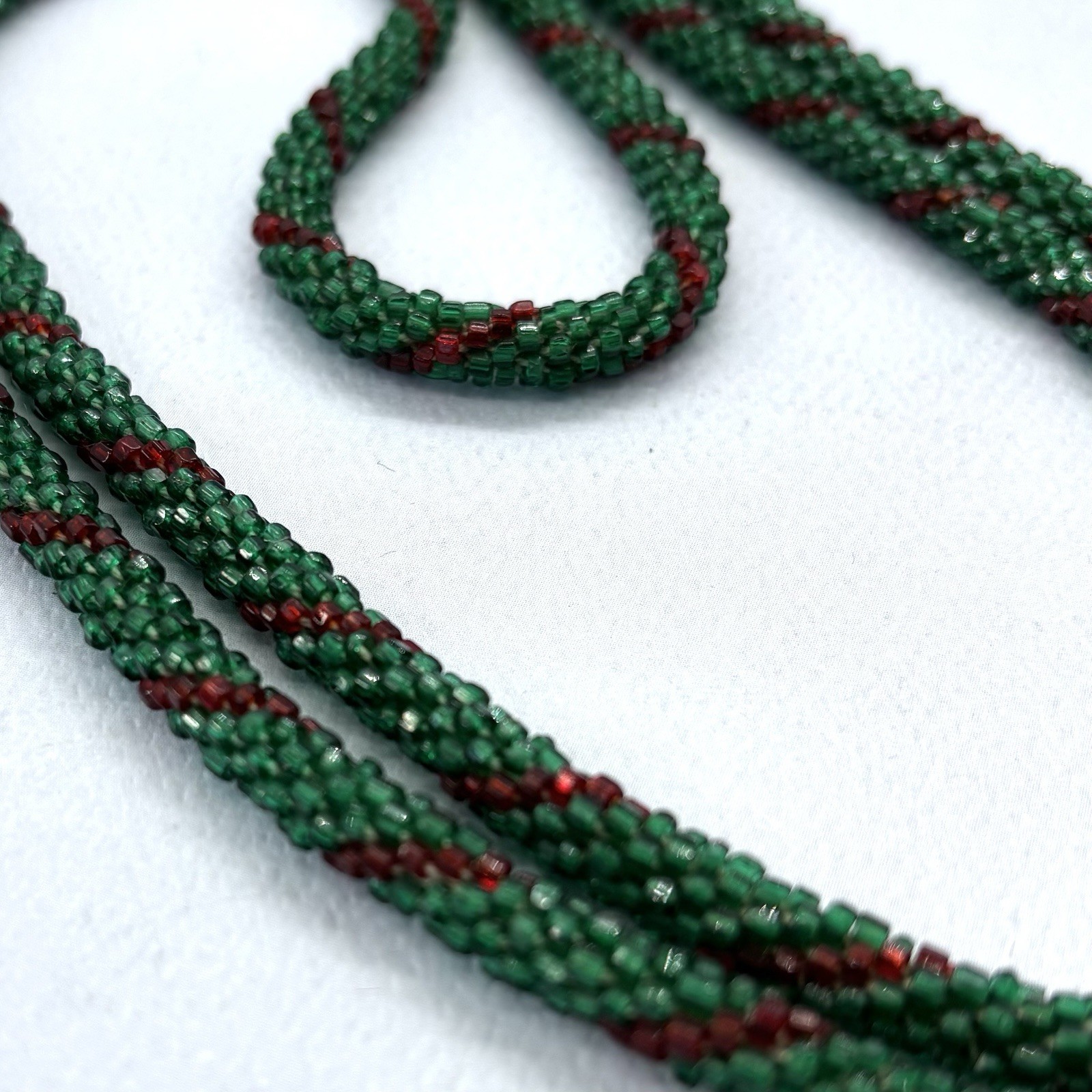 Vintage Art Deco GREEN Seed Bead Flapper Lariat Rope Necklace Tassel 46”