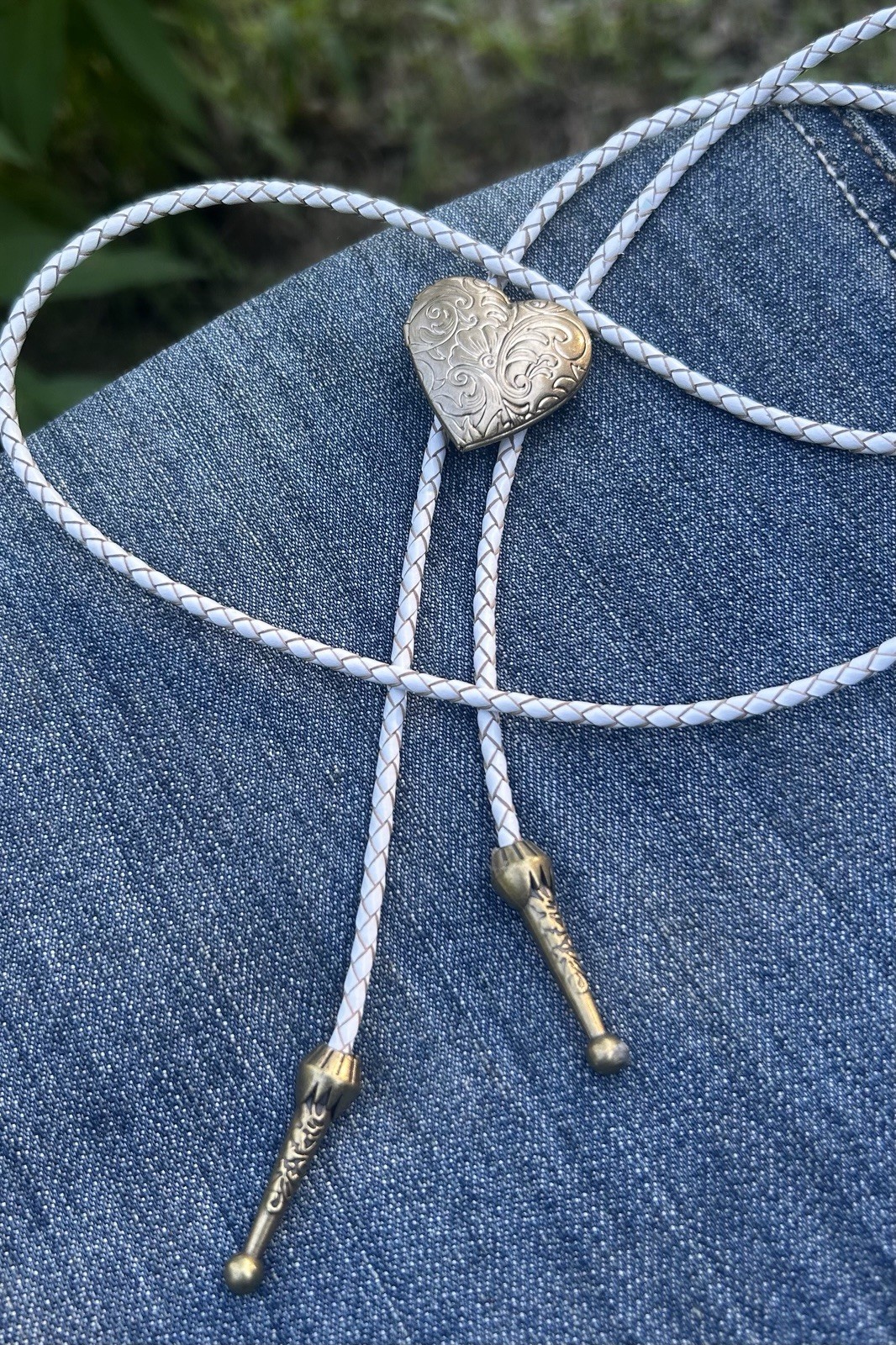 Bronze/Antique Gold Heart Locket Bolo Tie vintage style wedding FREE SHIPPING