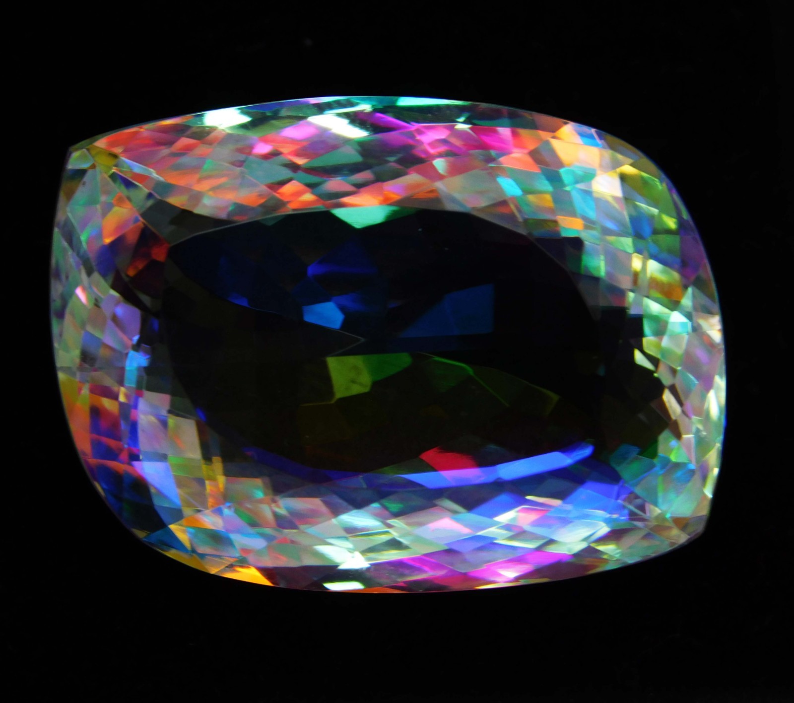 Flawless Natural Mystic Quartz 97.70 Ct Certified Rainbow Fancy Loose Gemstone