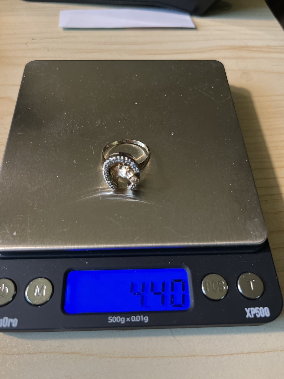 14K Yellow Gold Diamond Horse and Horseshoe Ring .12ctw Weight is 4.40 grams