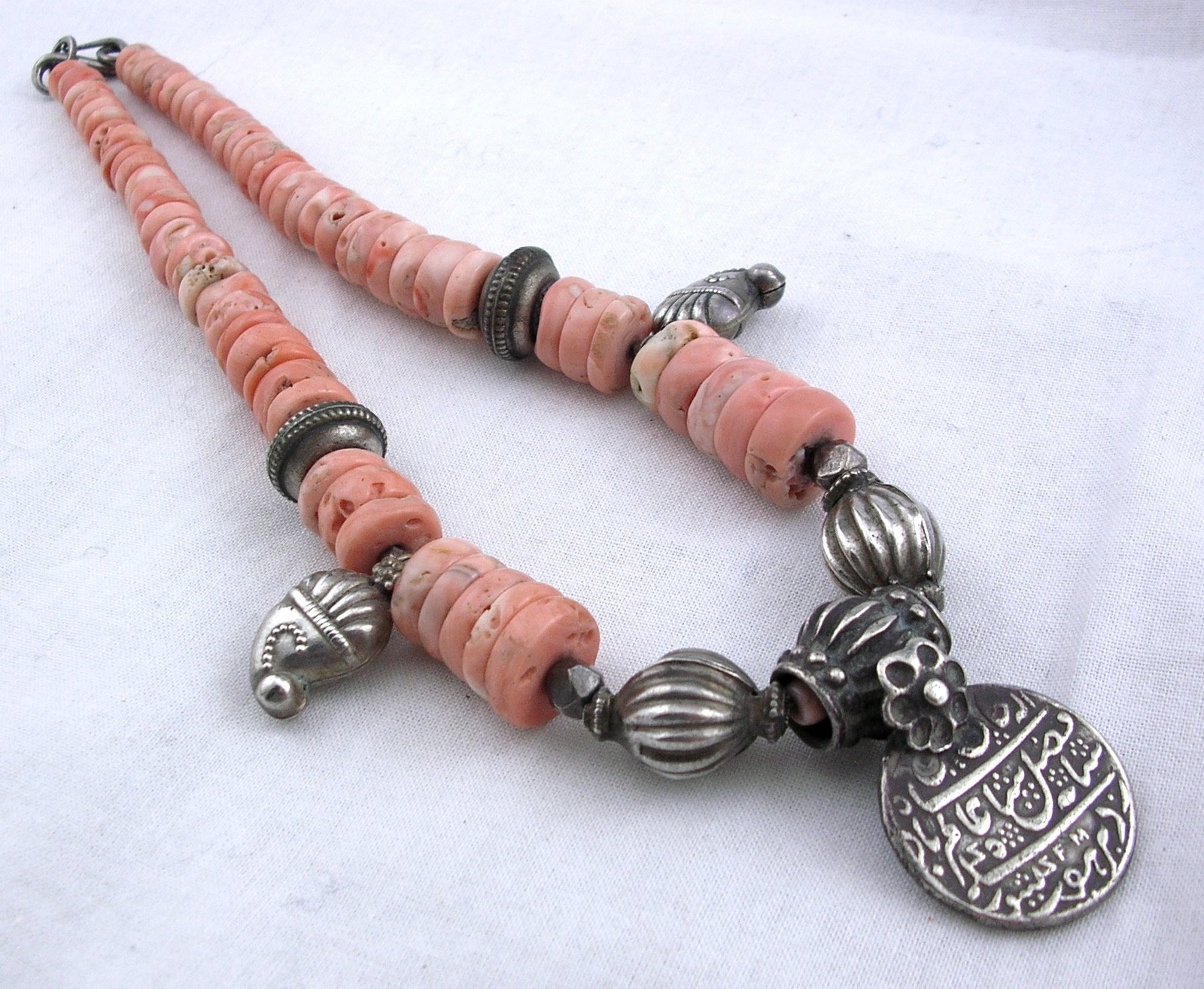 VINTAGE AFGHANISTAN SILVER AND CORAL NECKLACE 42 cm 118 gr
