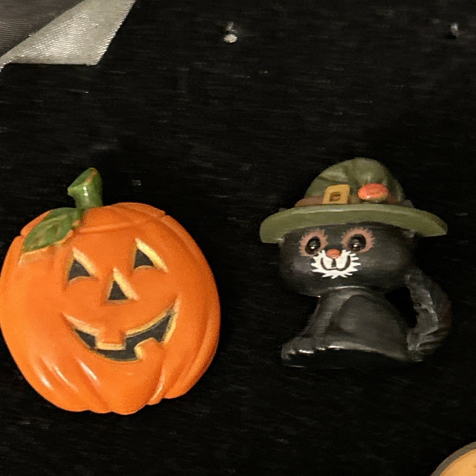 HALLOWEEN JEWELRY LOT Lapel Pins
