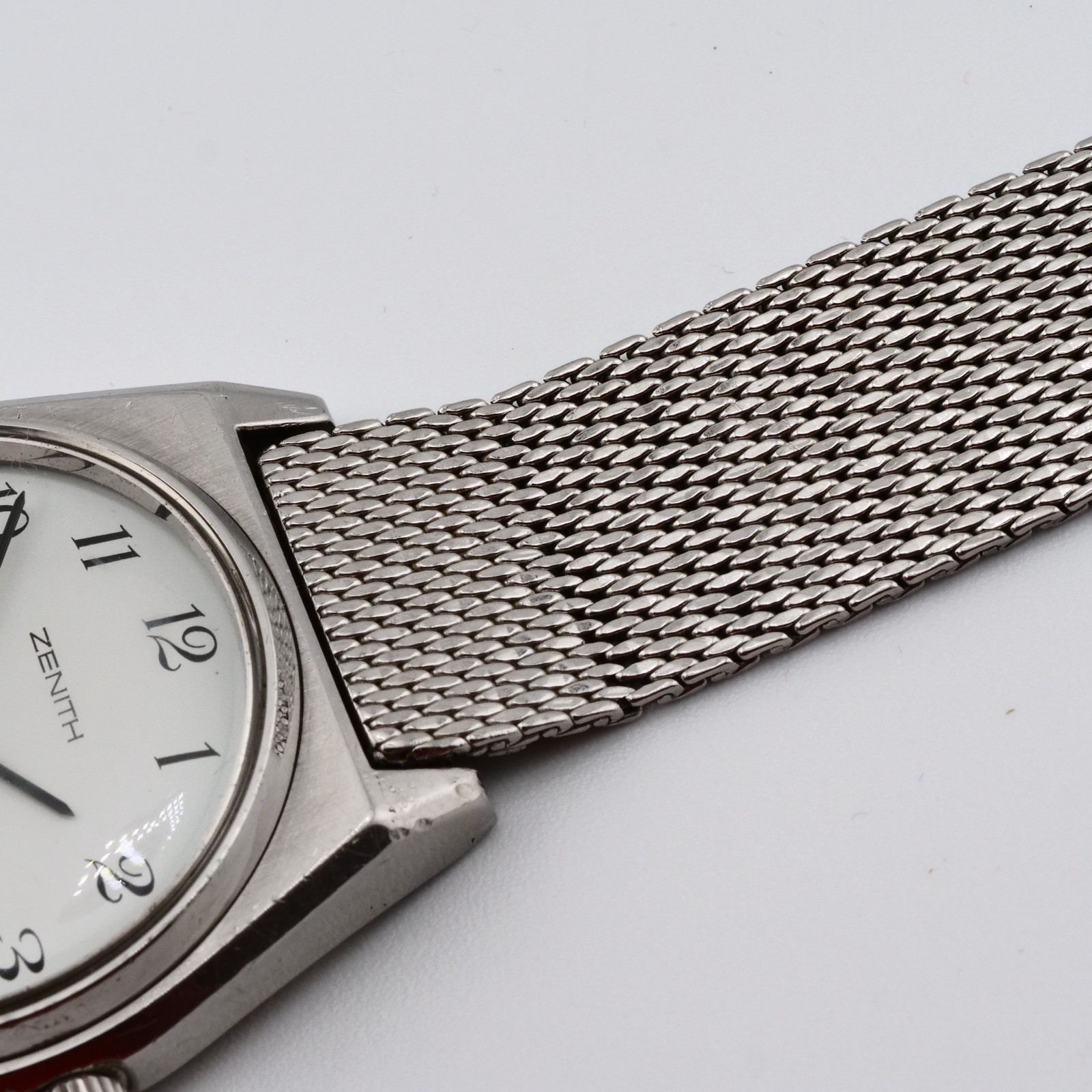 Zenith 01.1670.360 Steel White Dial Manual Wind Vintage Watch 1970s works well