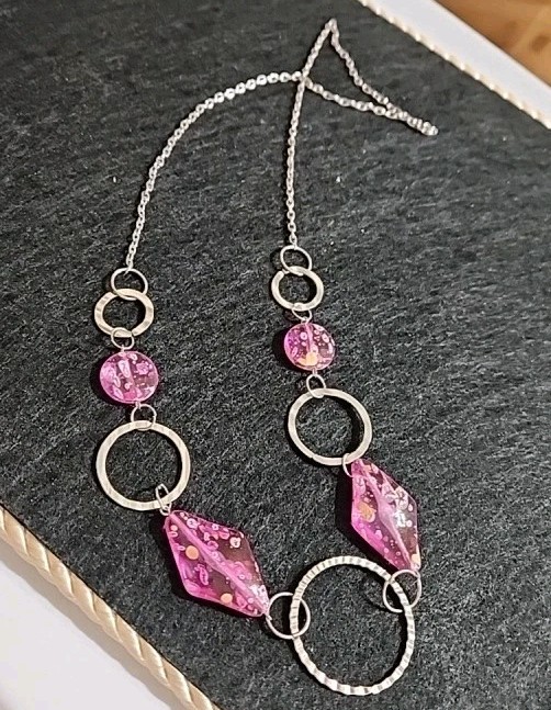 Necklace Boho Chic Metallic Silver Tone & Pink Acrylic Plastic Beads 36″ Chain