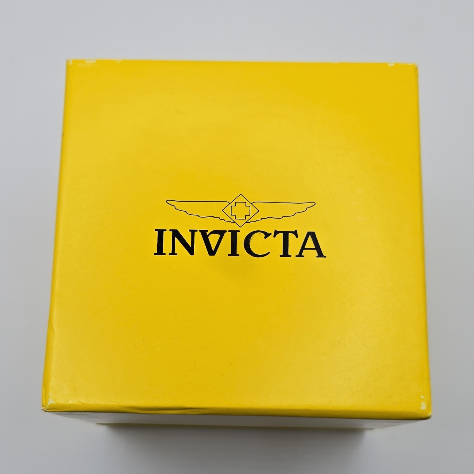 Invicta Batman Men’s Quartz Chronograph Watch Yellow Silicone Strap w/ Box