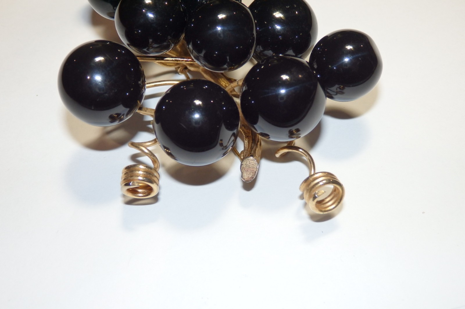 BIG Gianfranco Ferre Couture Gold Gilt & Black Acrylic Current/GrapeVine Brooch