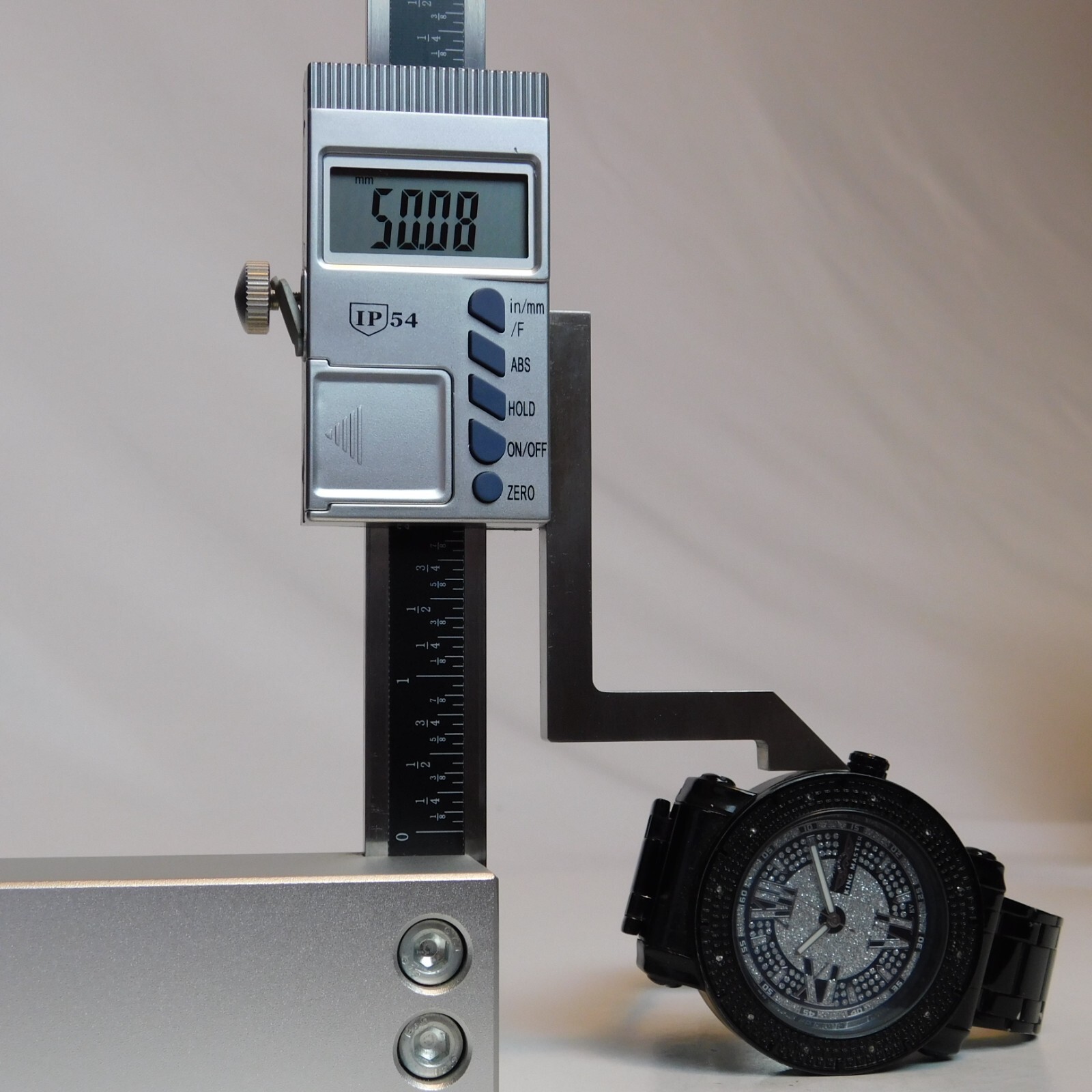 Massive KING MASTER Black Tone Quartz Men’s Watch Sz. 9″ New Battery