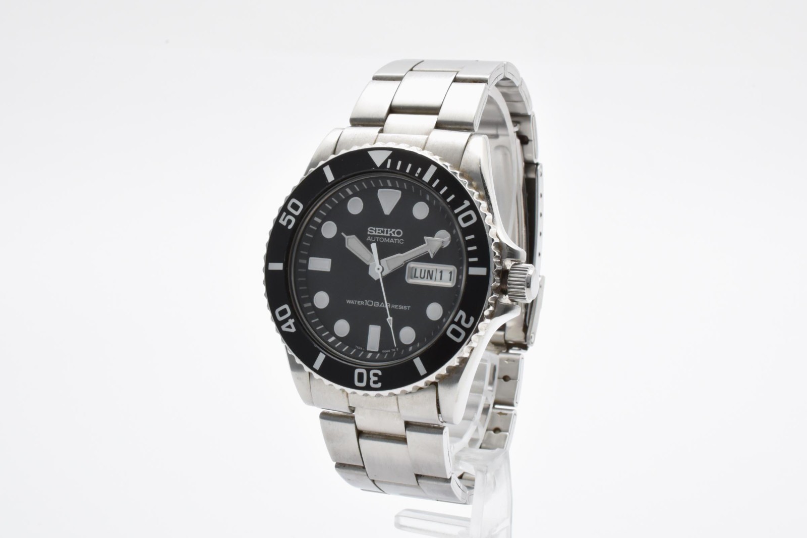 Seiko 7S26-0040 Diver Automatic Mens Watch Black Dial Day Date 10Bar Works #22