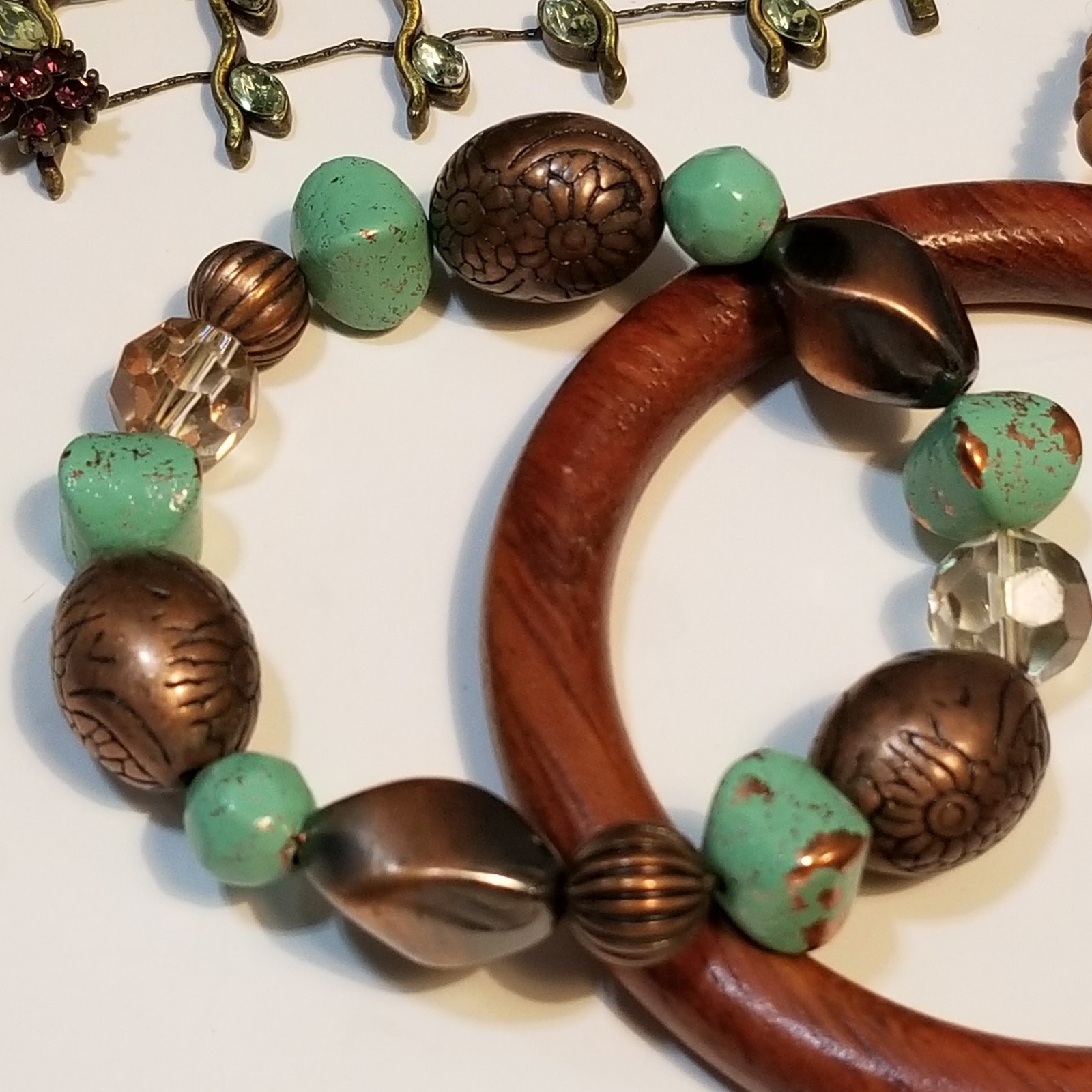 Lot of 18 necklaces bracelets ring and pair of earrings