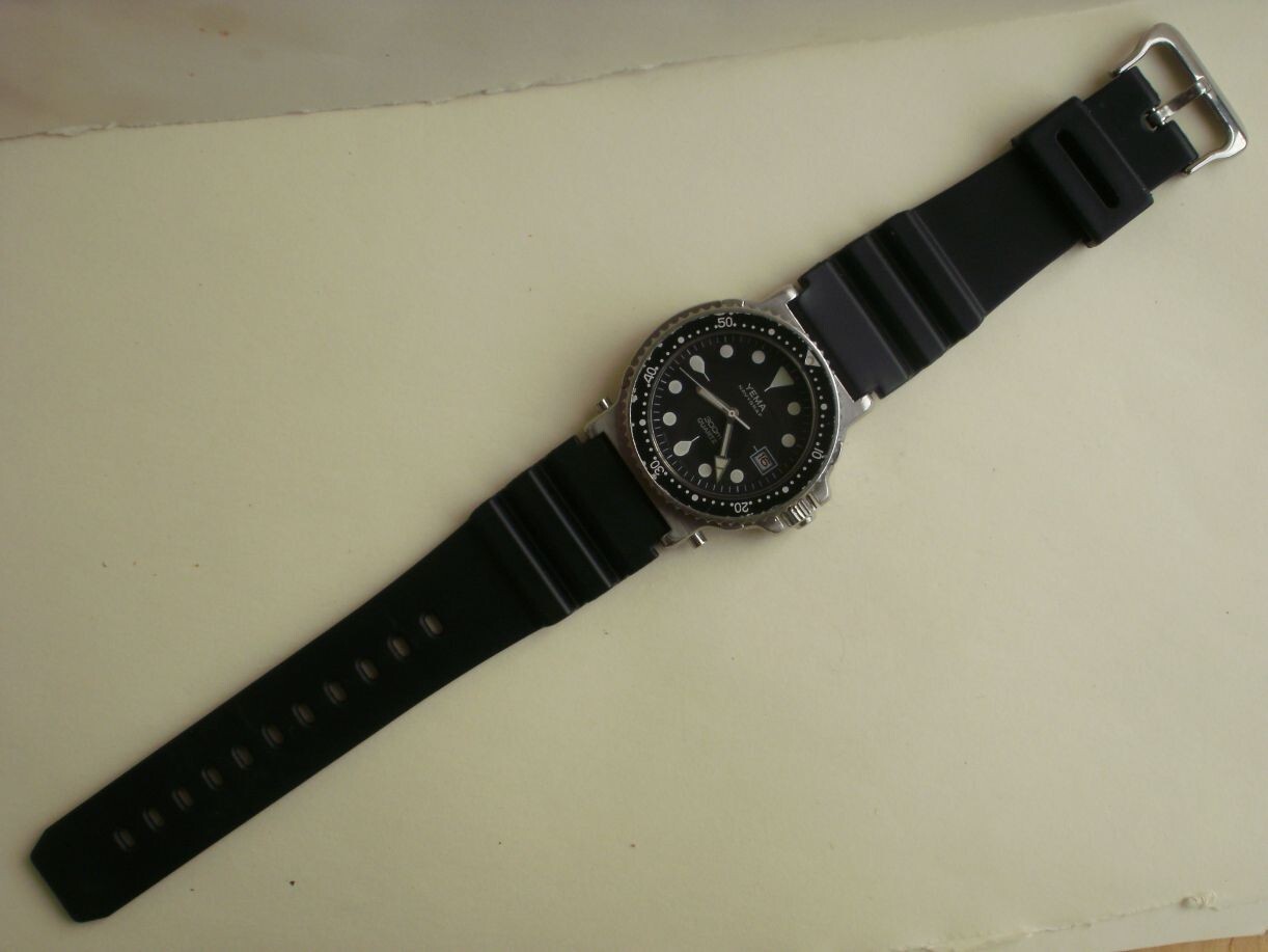 Yema Navygraf 300m. men’s ref.T9 043 6 original diver quartz vintage wrist watch