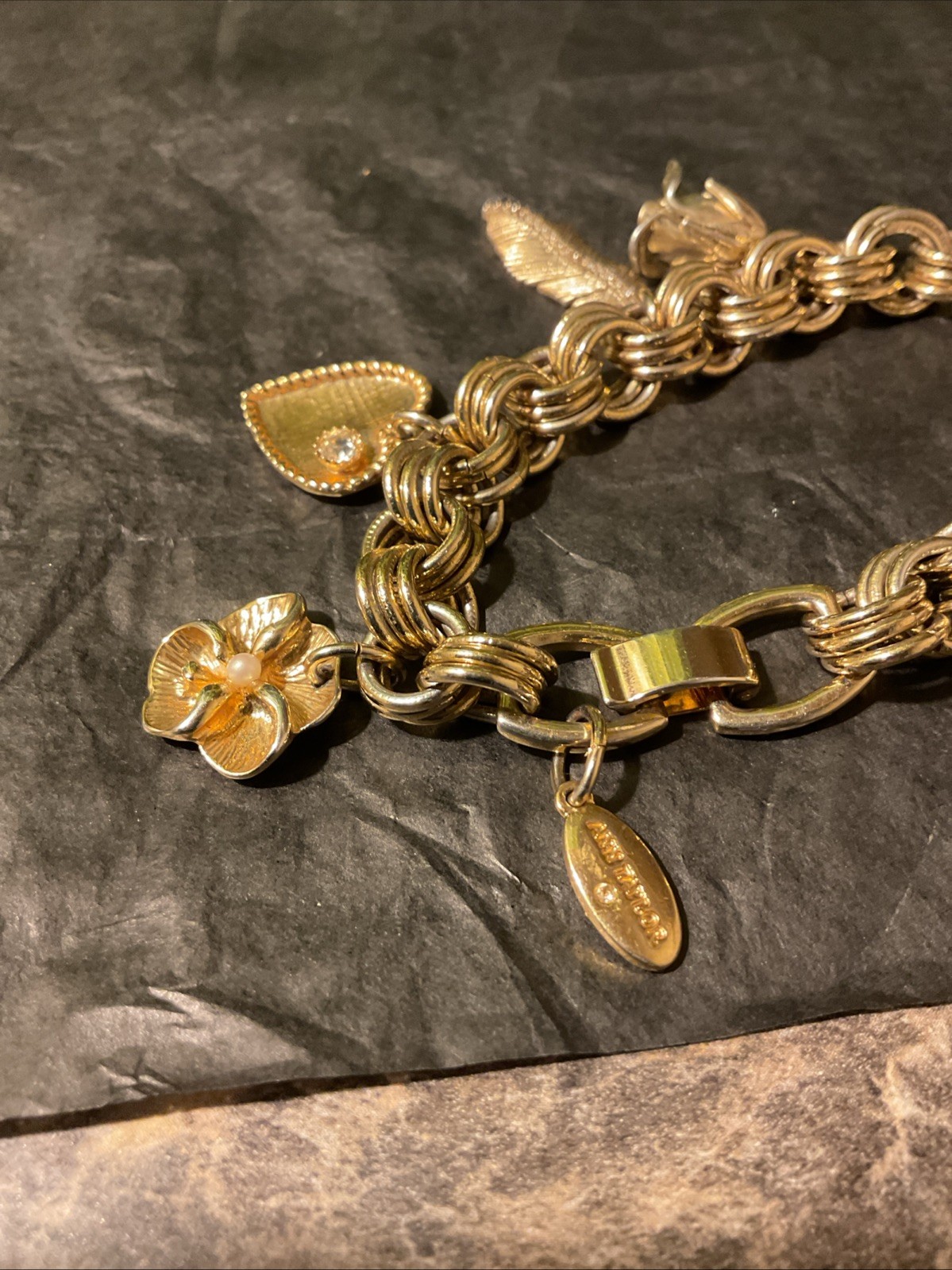 NWT Ann Taylor Gold Tone Breast Cancer Charm Bracelet Cancer Research 2015 6.5