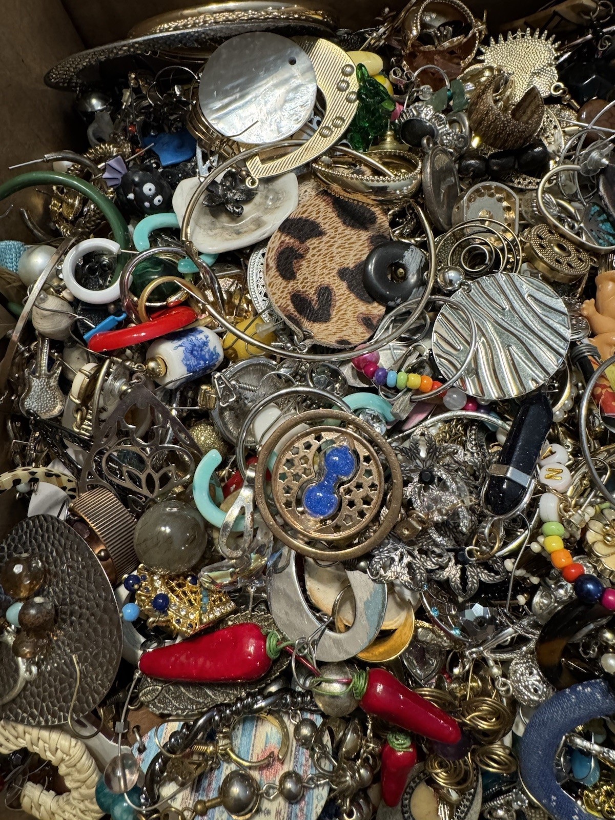 15 LB Single Earring Jewelry Craft Lot Vintage Rhinestone Repurpose Harvest R