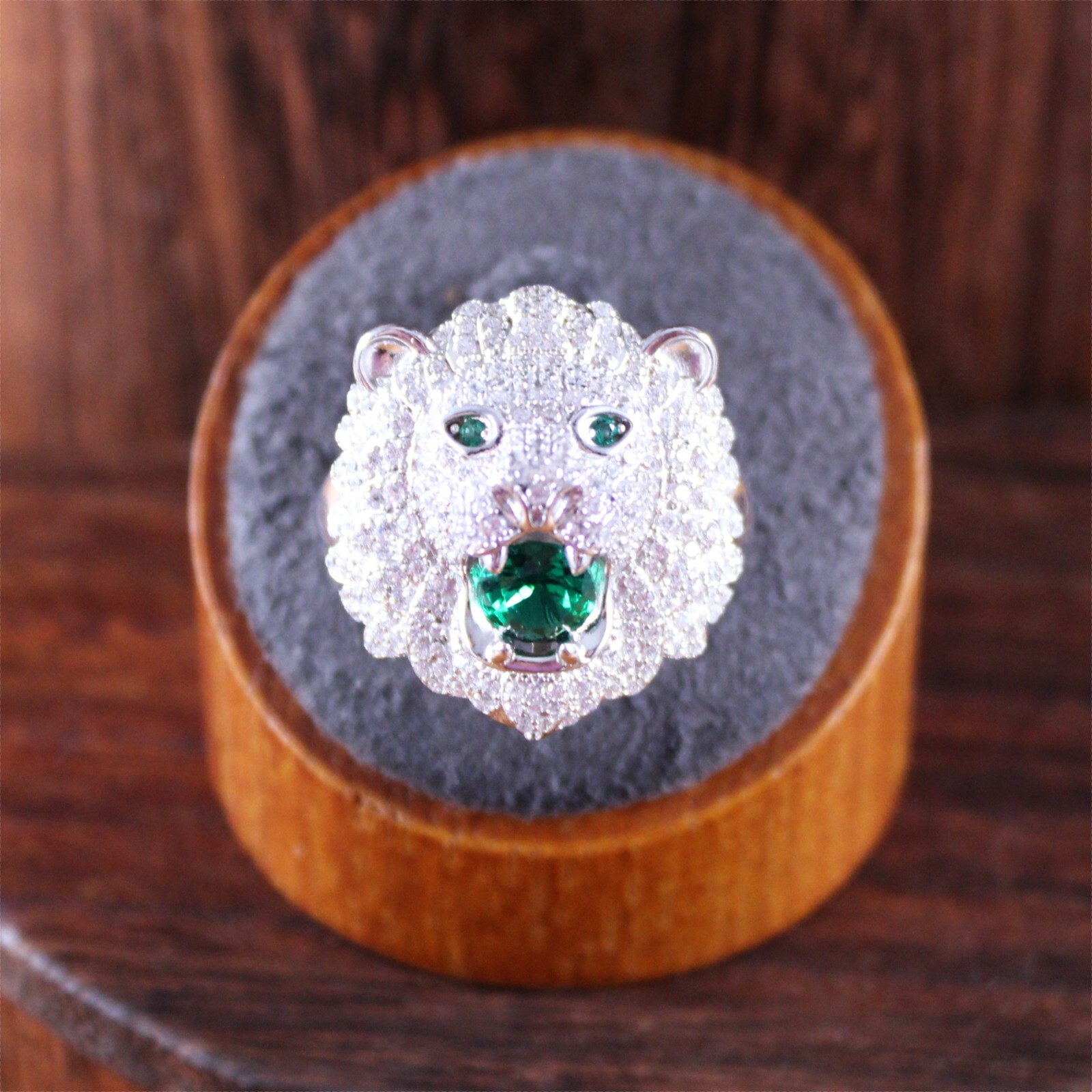 Fuzion Creations Green & White Crystal Lion Head Ring Sterling Silver Size 12