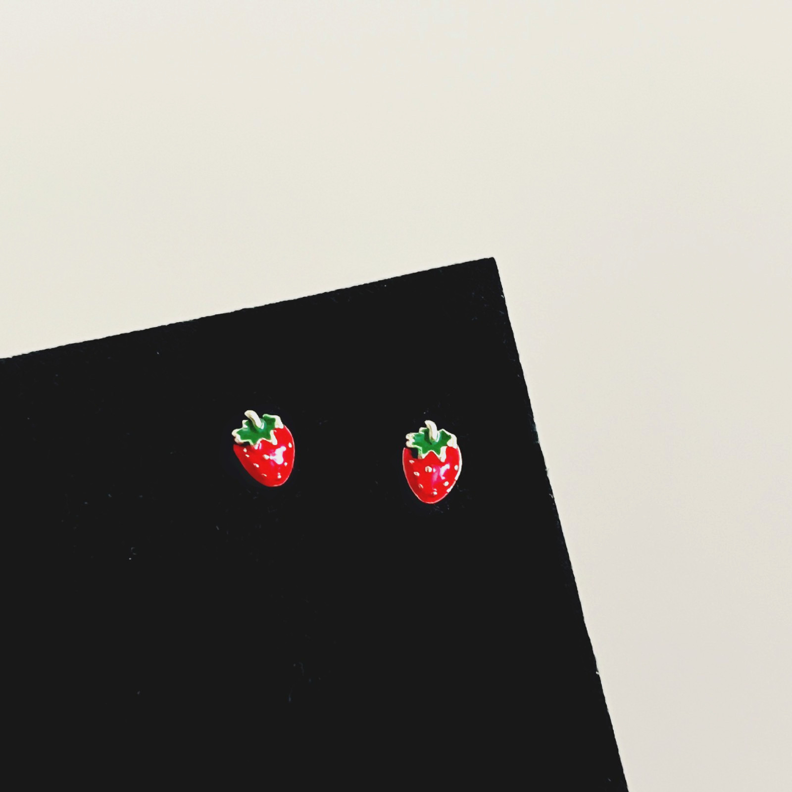 Unisex Silver Tiny Green Leaf Red Strawberry Stud Earrings