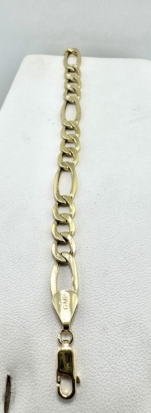 10k Yellow Gold figaro bracelet 8 ” 7 mm 4.5 grams
