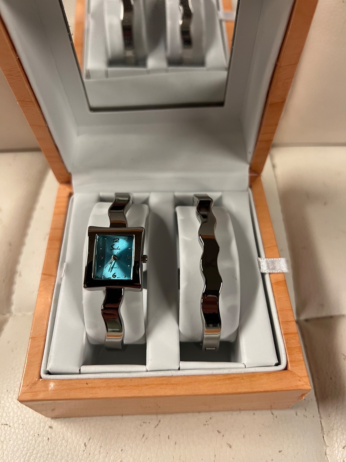 M.Z. Berger Co Watch and Bracelet Set New battery