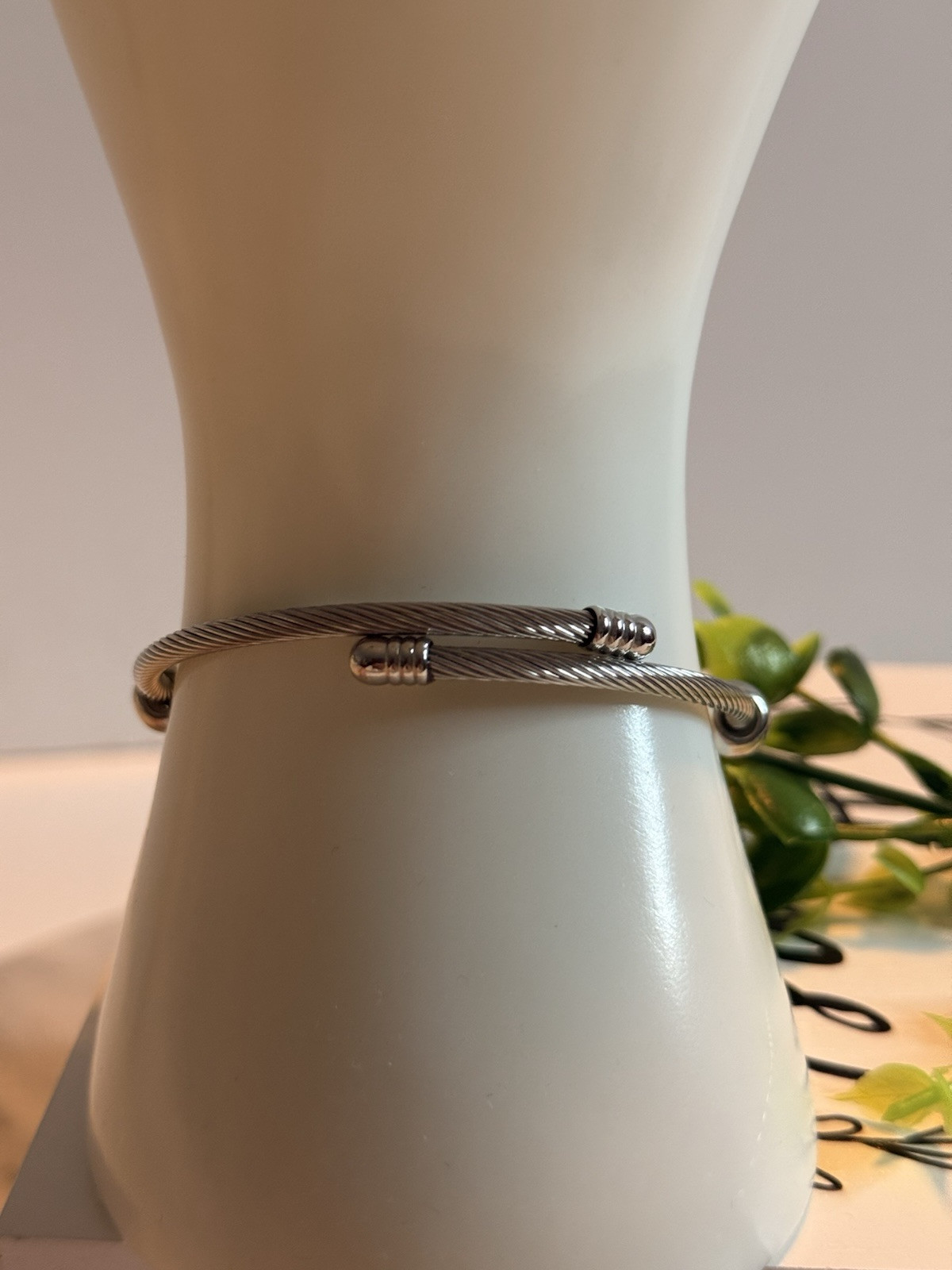 Hello Kitty Trendy Sparkly Wrist Heart Hollow Design Adjustable Bracelet