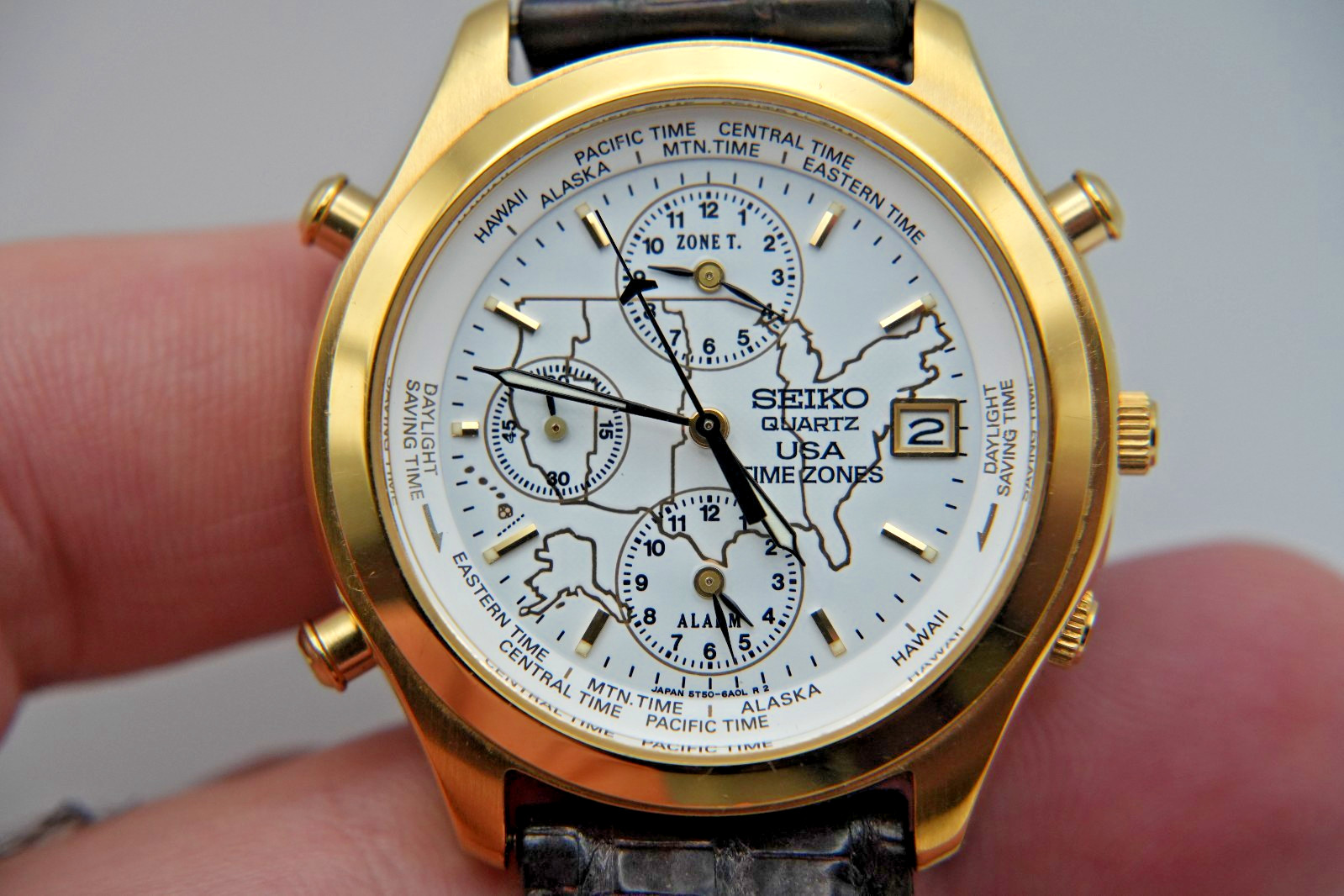 Vintage men’s quartz wristwatch Seiko 5T50-6A09 Alarm USA Time Zones running
