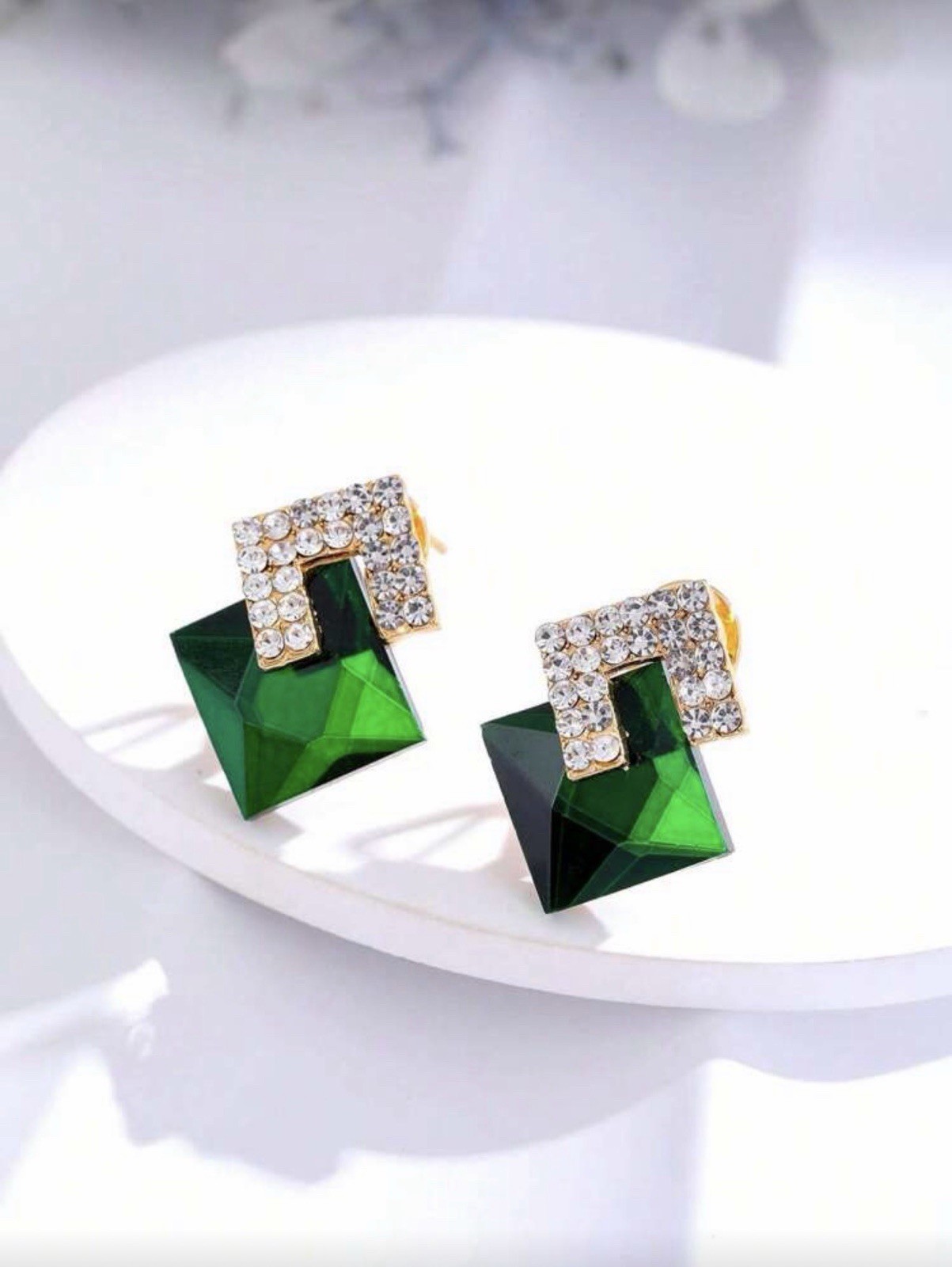 Glam Green Rhinestone Geometric Clip-On Stud Earrings