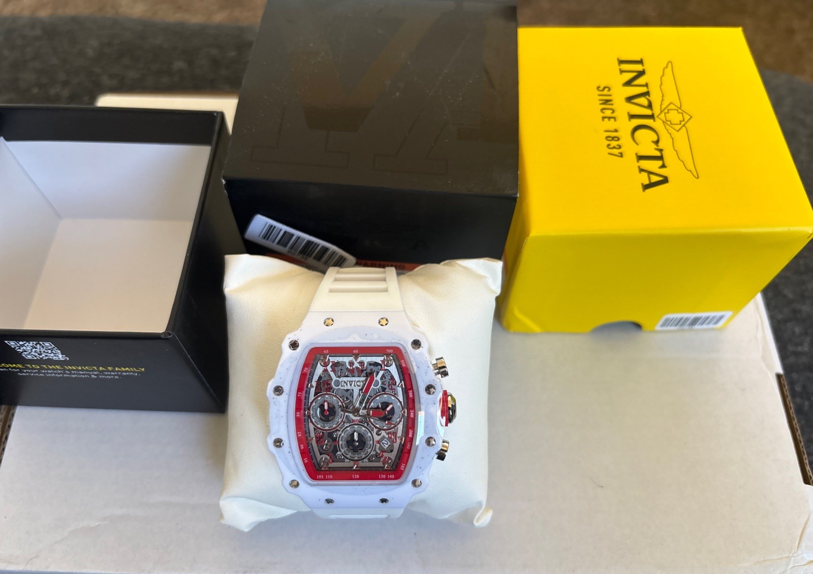 💥Invicta Racing Men’s 44mm Quartz Chrono Date White Silicone Red Bezel 69738