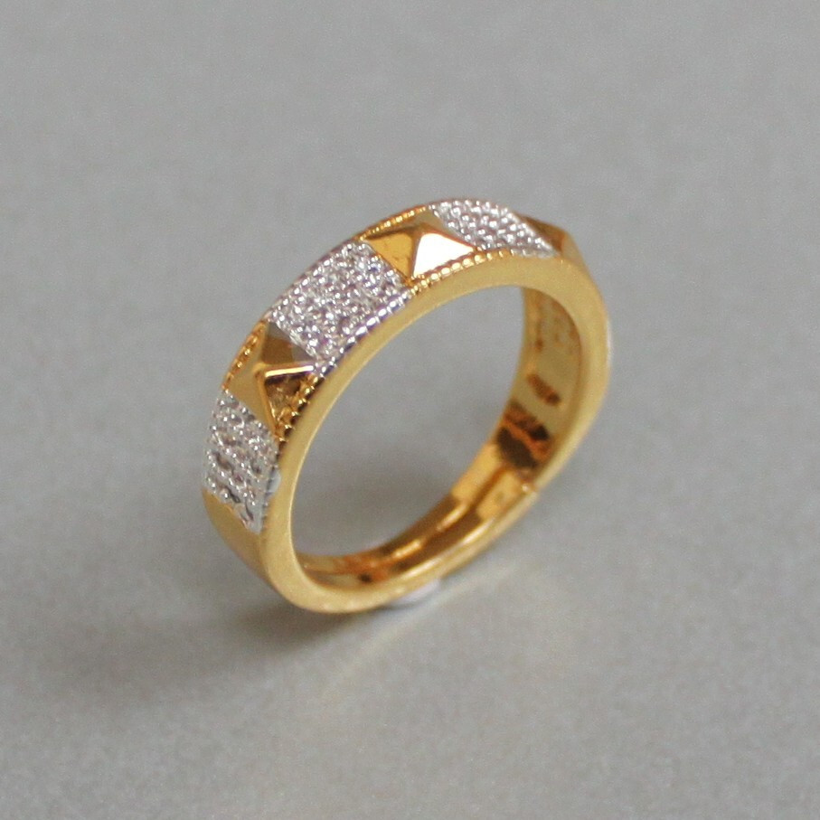  18k Adjustable Gold Diamond Ring Free UK Delivery New