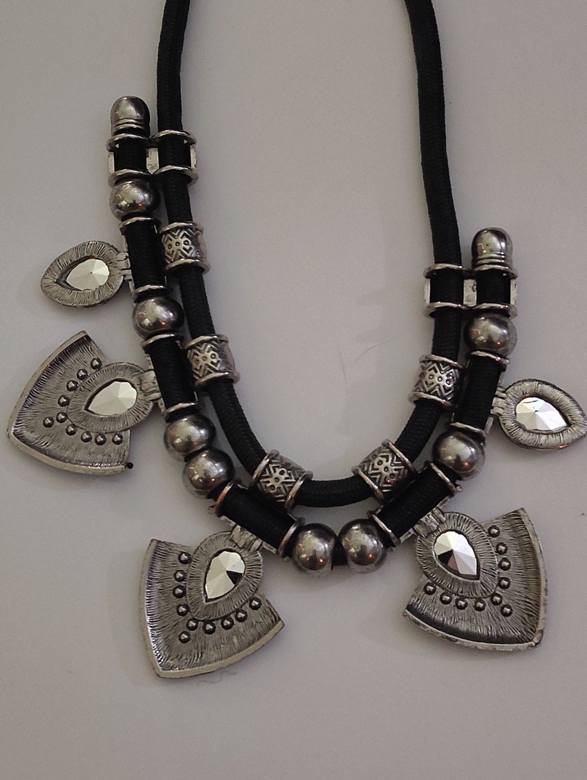 Amazing Sparkling Brilliant Silver Tone & Black Statement Necklace 16”-19” BLING