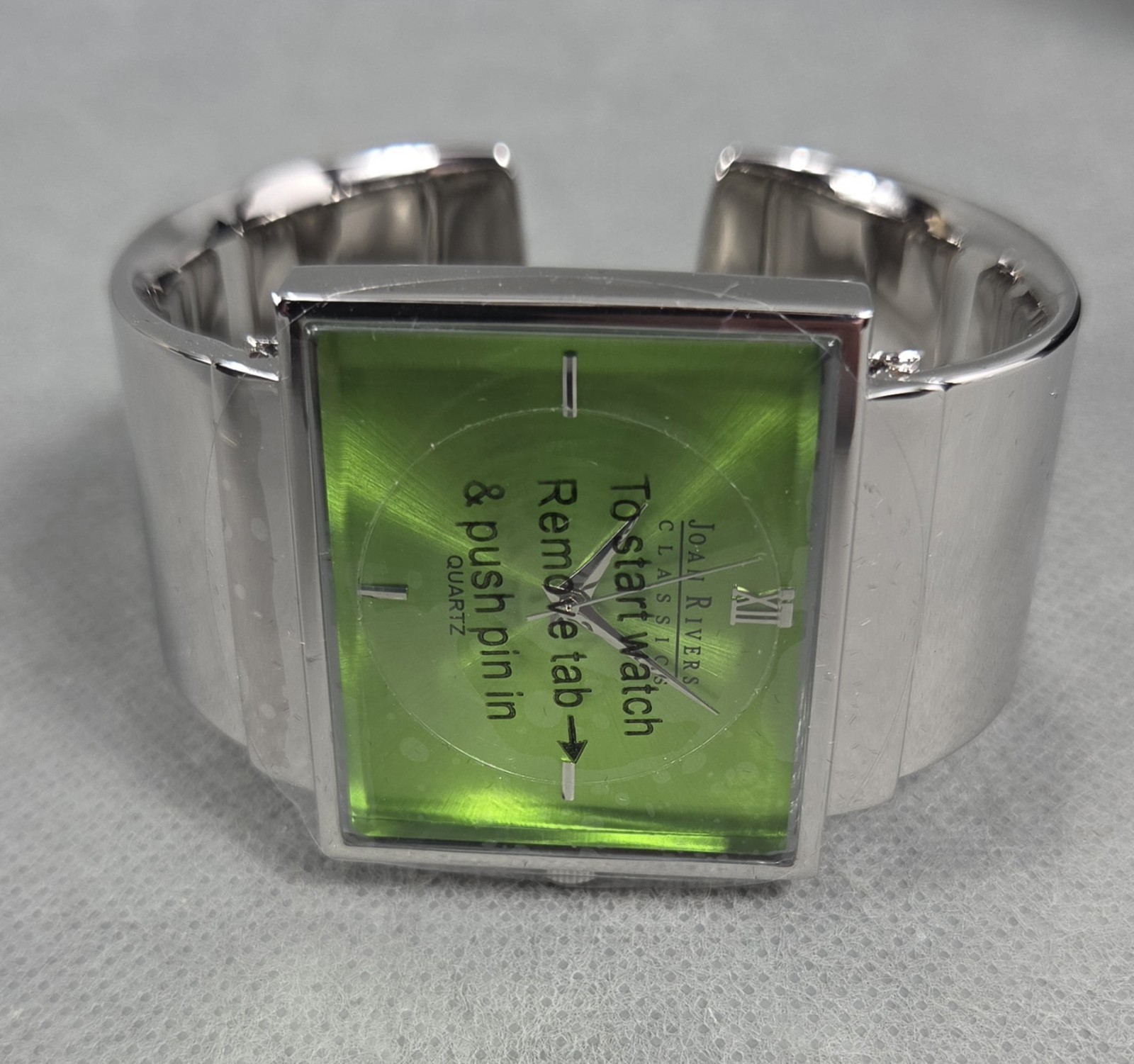 JOAN RIVERS Classic Collection LIME GREEN Quartz CUFF Silvertone WATCH #V377