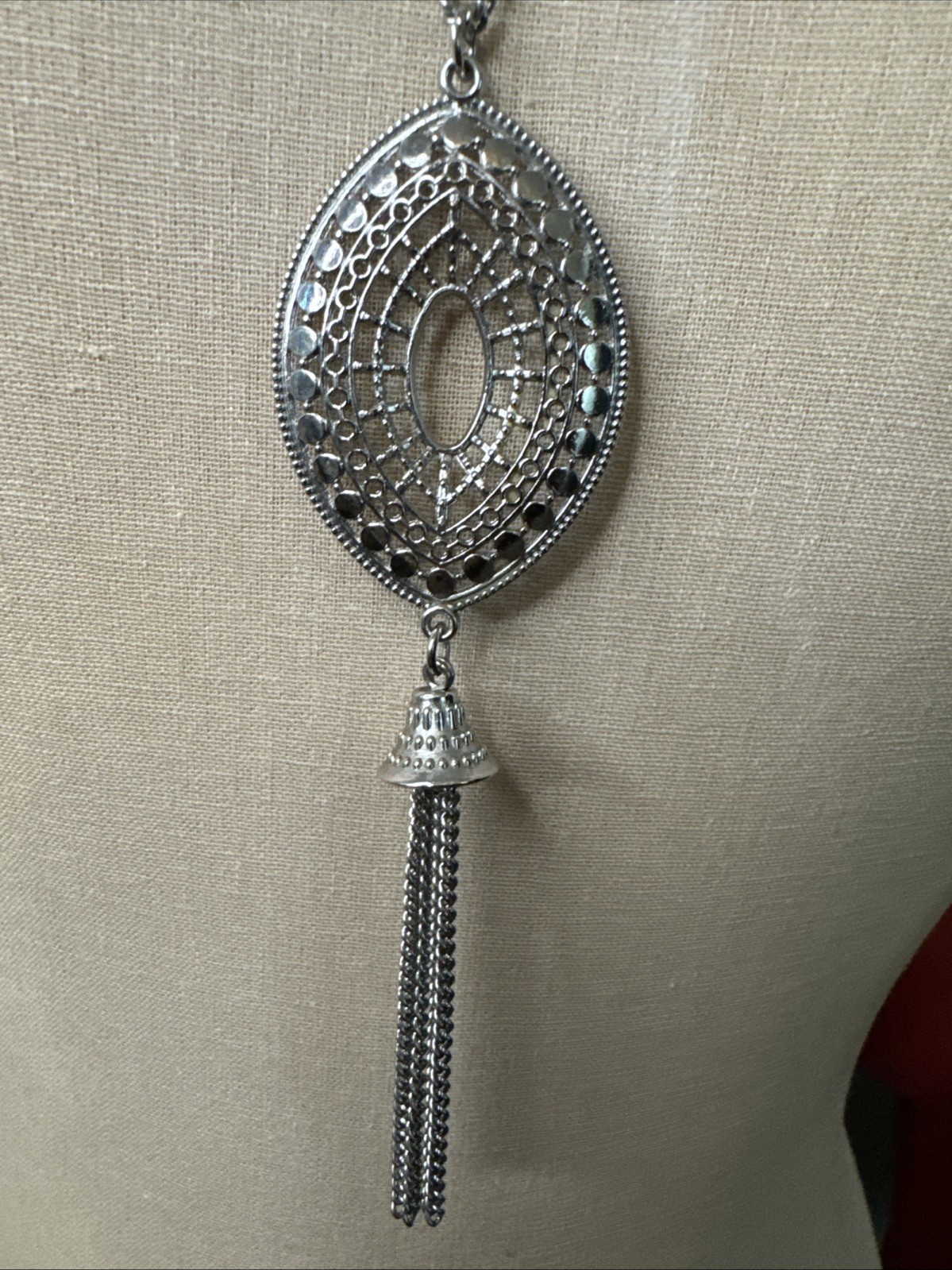 Women’s Pendant Necklace Silver-look Chain Tassel Lobster Clasp Approx 24”