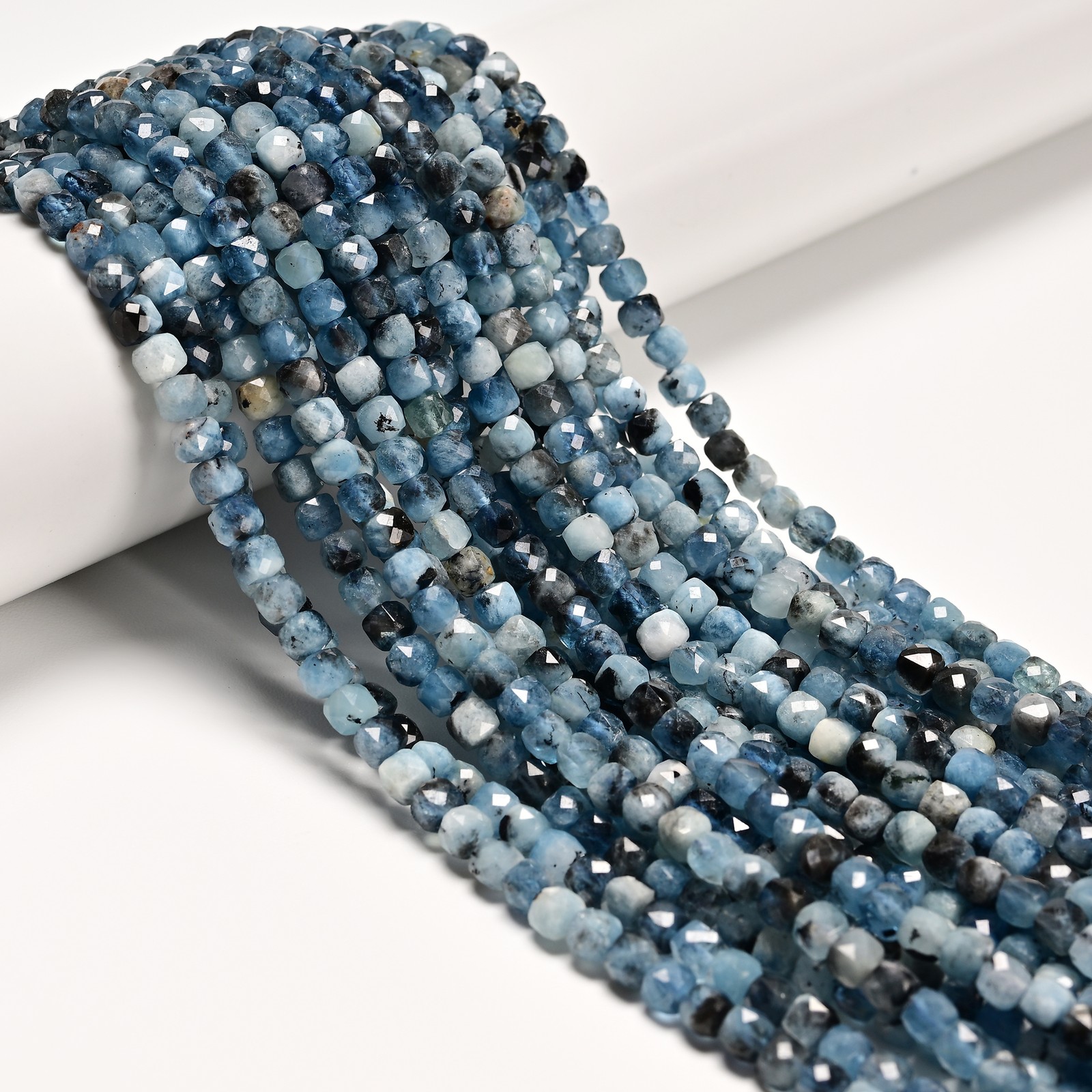 Natural Dark Blue Aquamarine Faceted Cube Beads Size 4-5mm 15.5″ Strand