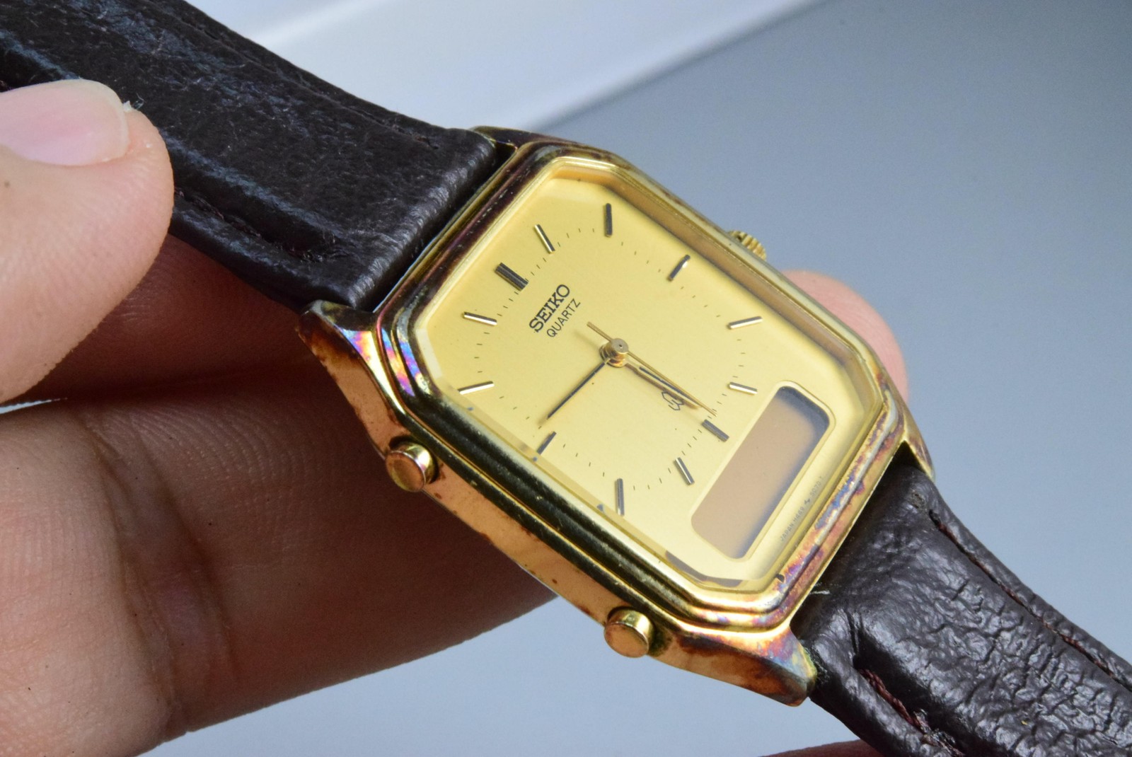 Vintage watch Seiko Gold Plate H449-5070 LCD DIGITAL Men Quartz Octagonal 31mm